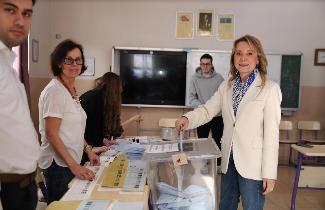 CHP İzmirli siyasiler sandık başında