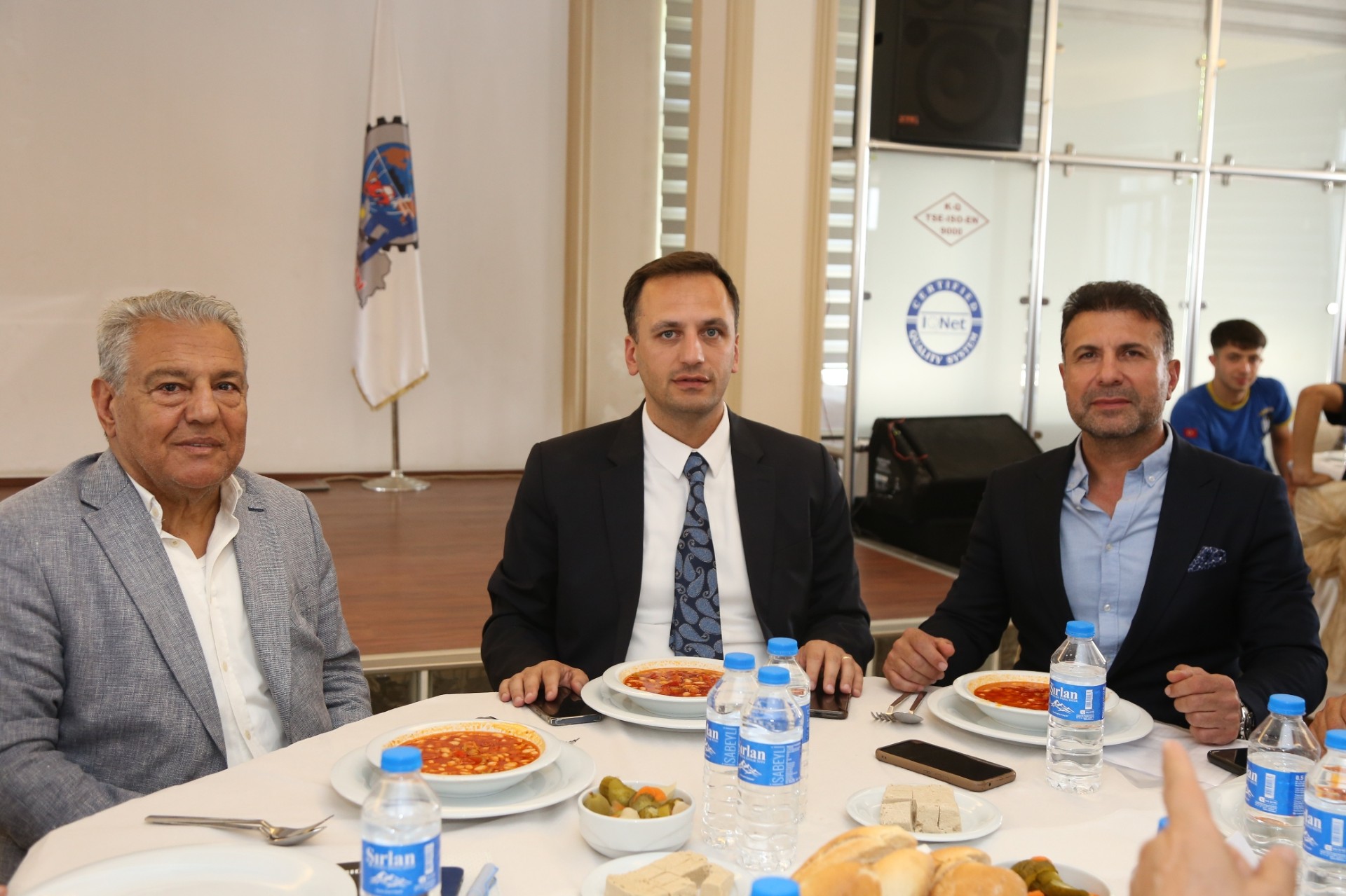 Güçlü Bornova için sanayi sitelerine destek