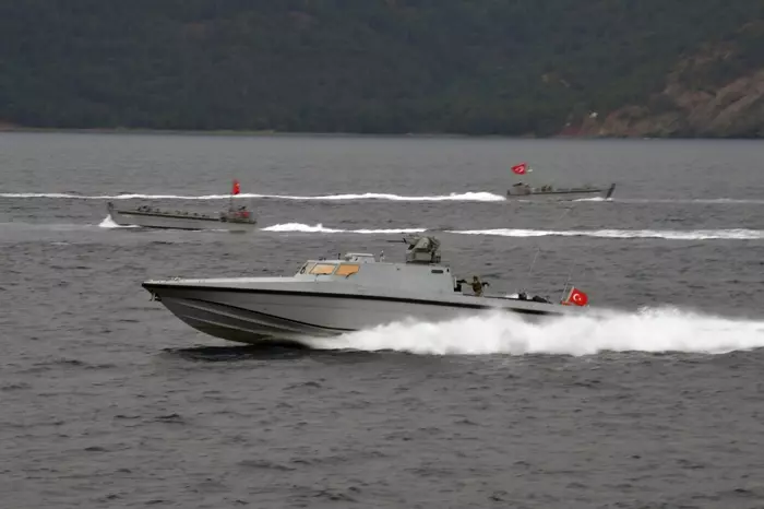 Türk Donanması Aksaz'da nefesleri kesti