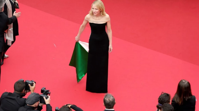 Cannes'a damga vuran kıyafet! Oyuncu Filistin'e destek verdi