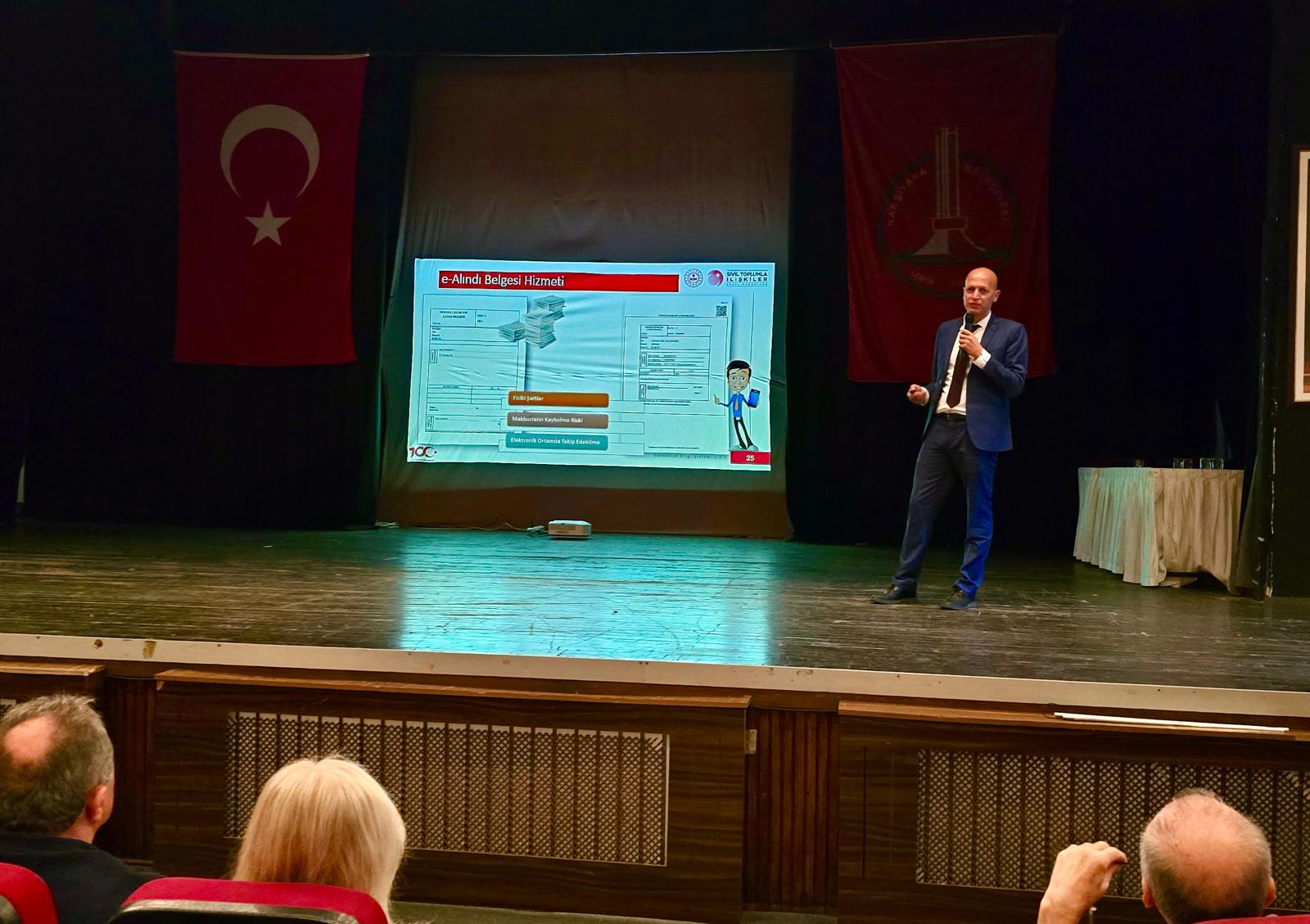 İzmir'de Dernek Yöneticilerine Yönelik "Yeni Nesil DERBİS ve Proje Destek Programı" Toplantısı Düzenlendi