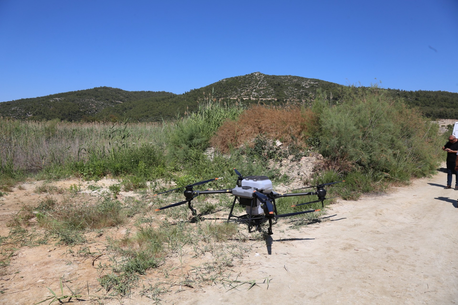 EFES SELÇUK’TA İLAÇLAMA ÇALIŞMALARI: BÜYÜKŞEHİR BELEDİYESİ’NDEN TAM DESTEK!