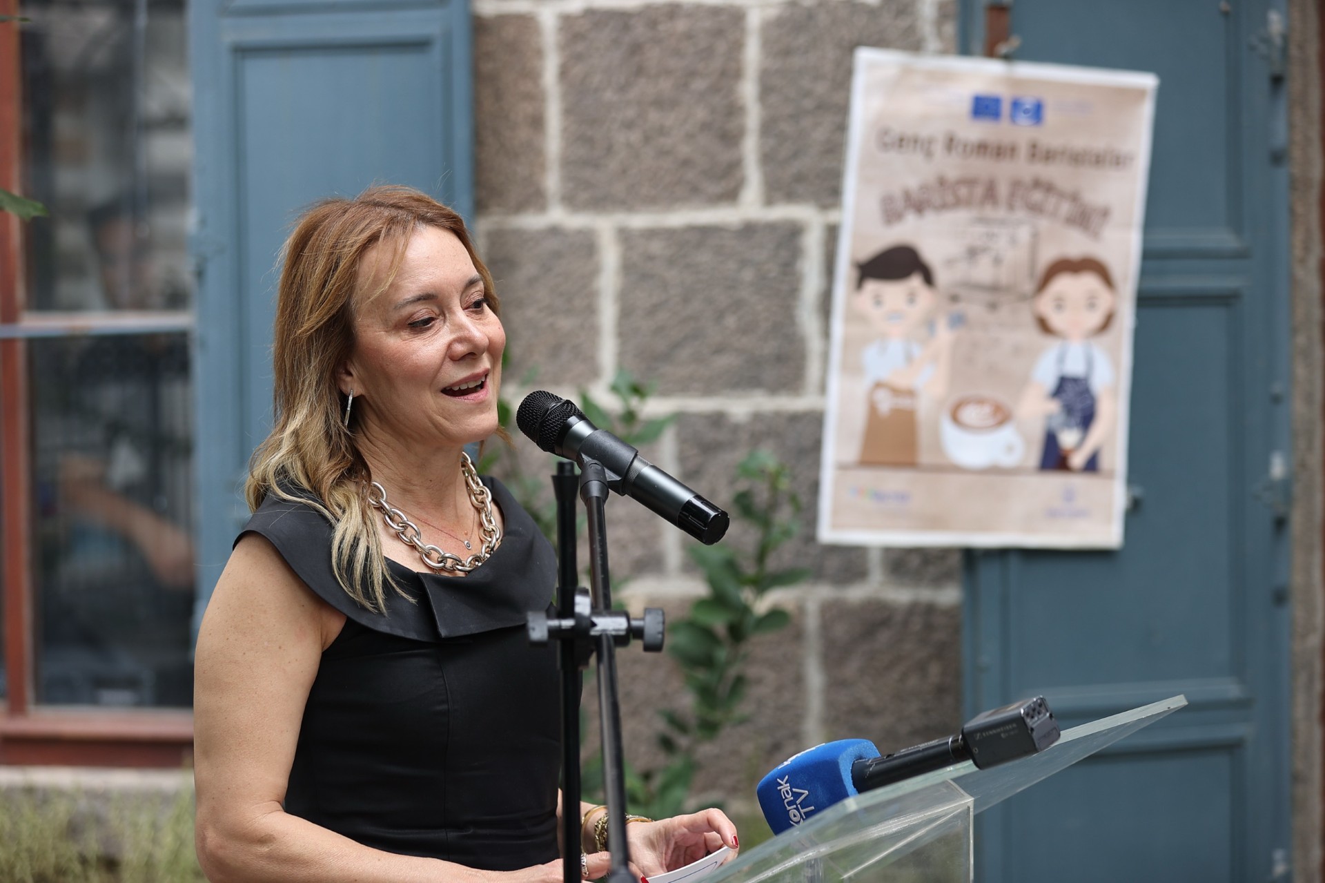 Konak’ta sertifika gururu: Genç Romanlar barista oldu