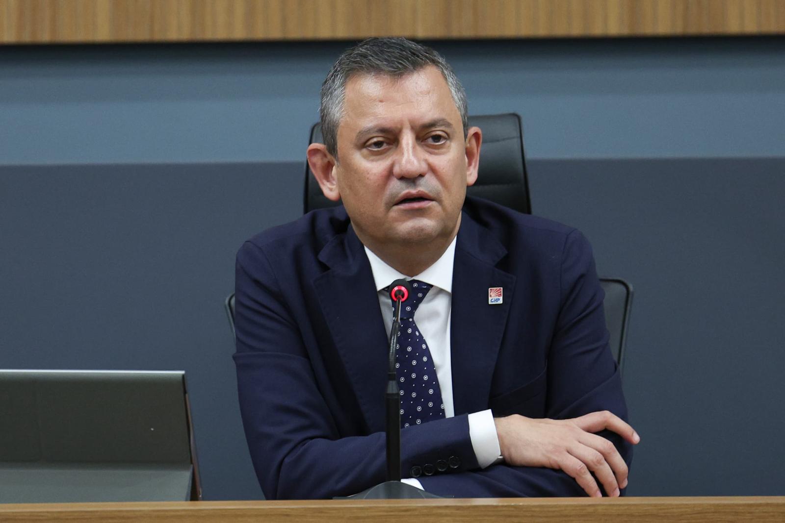 CHP Genel Başkanı Özel'den başkanlar zirvesi