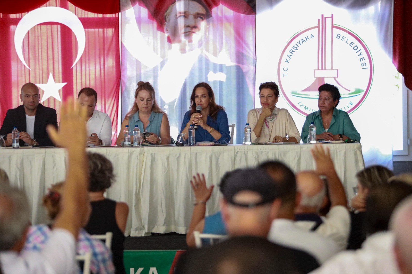 Karşıyaka'da "katılımcı demokrasi" buluşmaları sürüyor