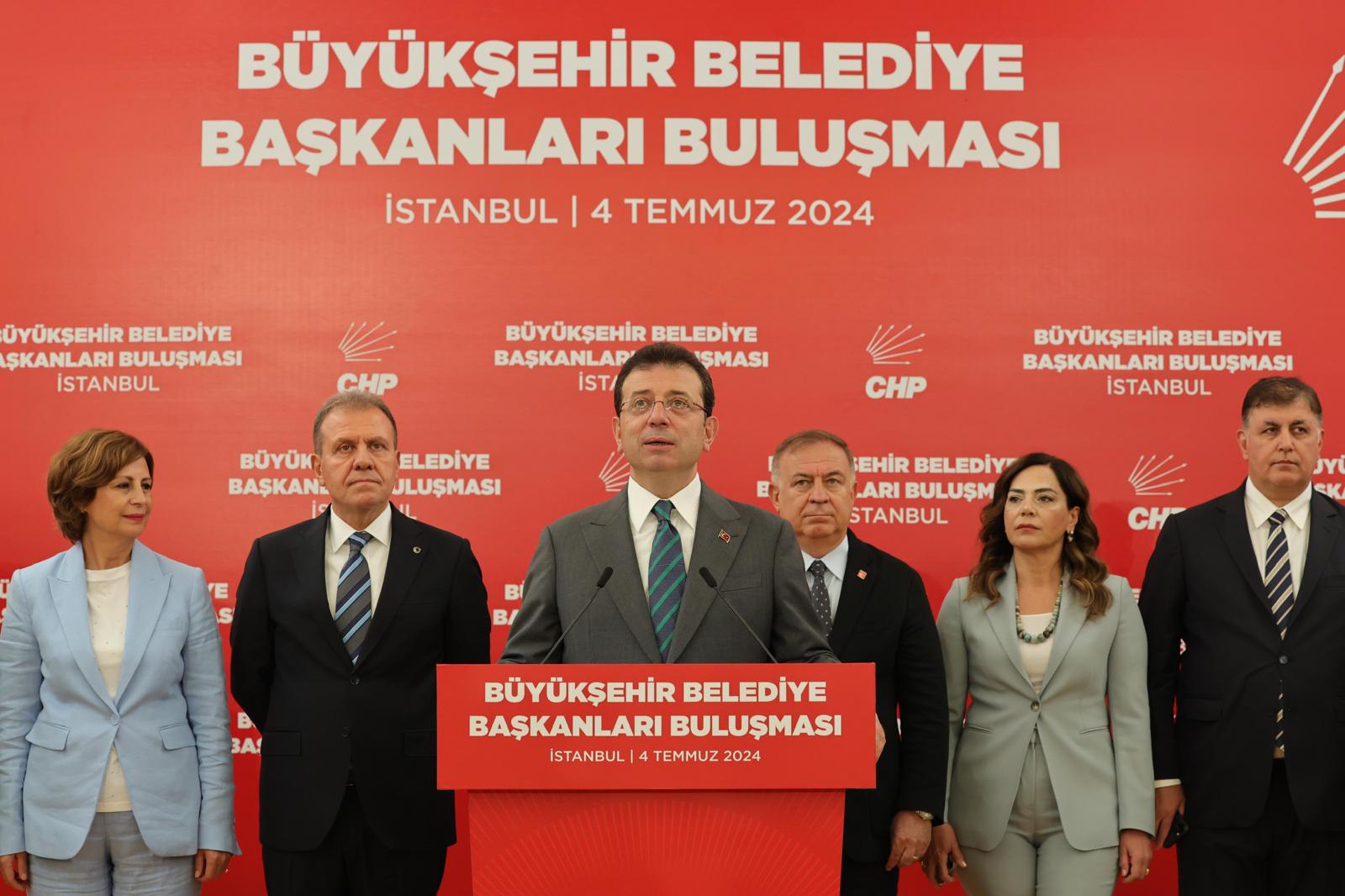 Başkan Tugay CHP’li Büyükşehir Belediye Başkanları buluşmasına katıldı