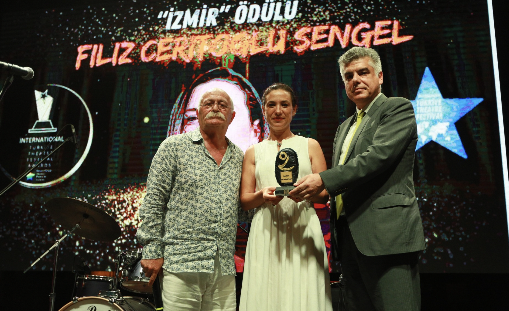 EFES SELÇUK TİYATRO İLE BULUŞTU