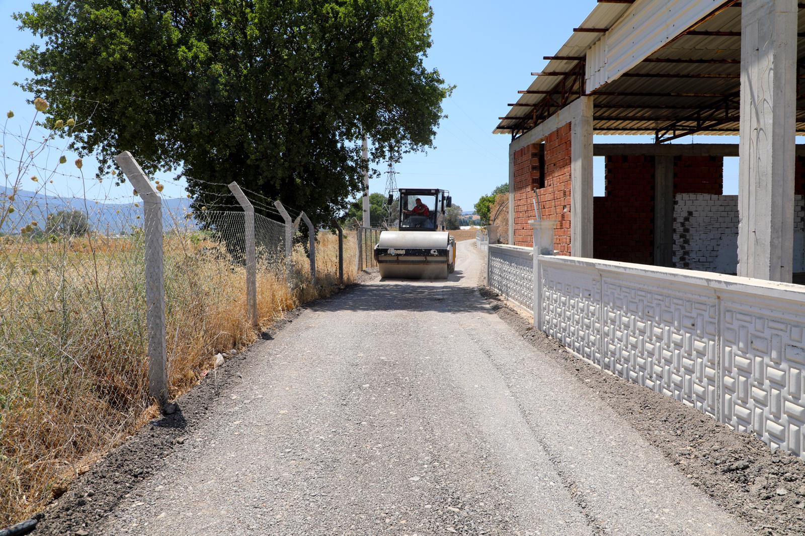 Menderes'te Sancaklı’nın Yollarına Yenileme