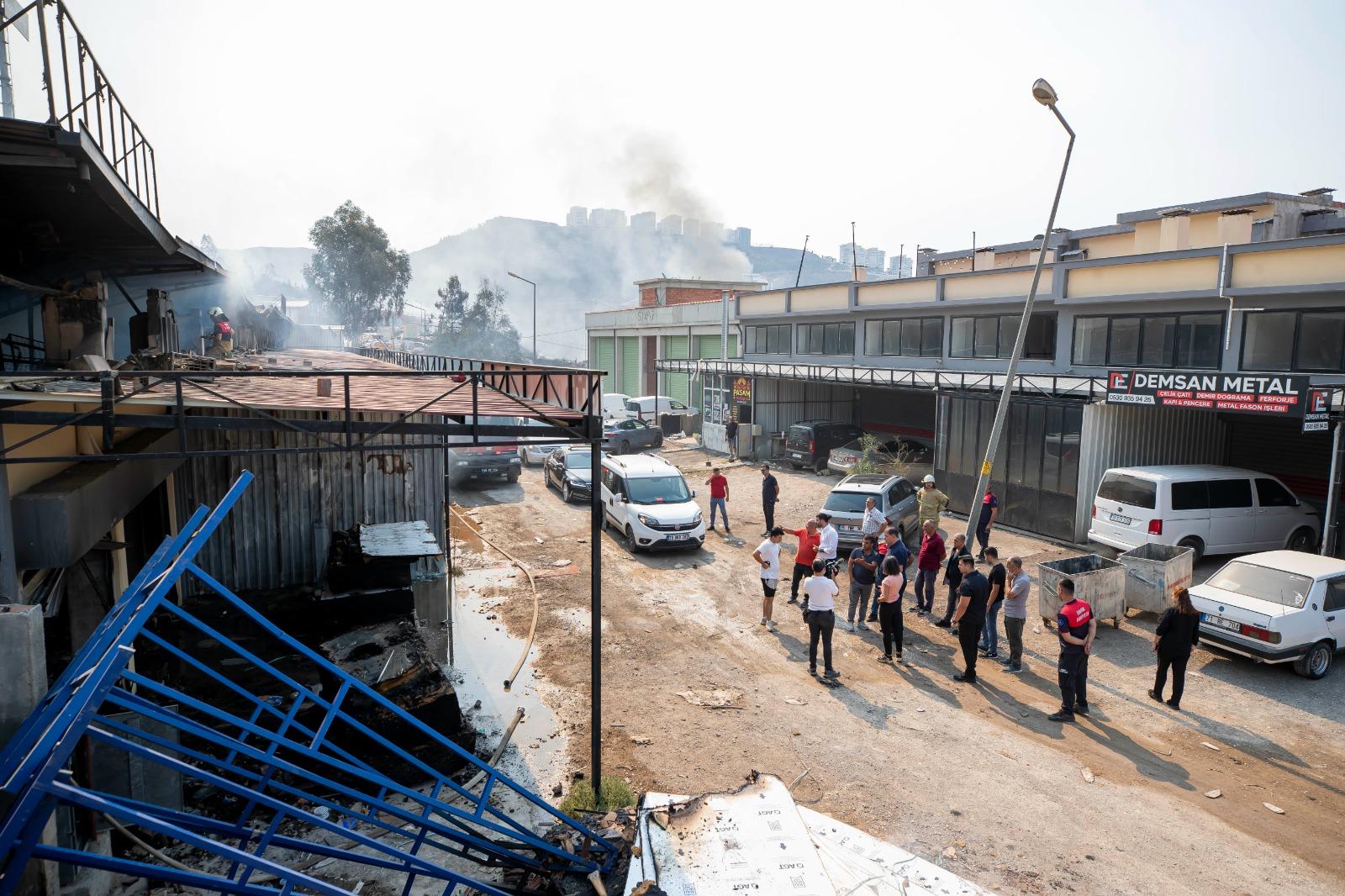 Başkan Tugay yangının etkilediği bölgelerde incelemelerde bulundu