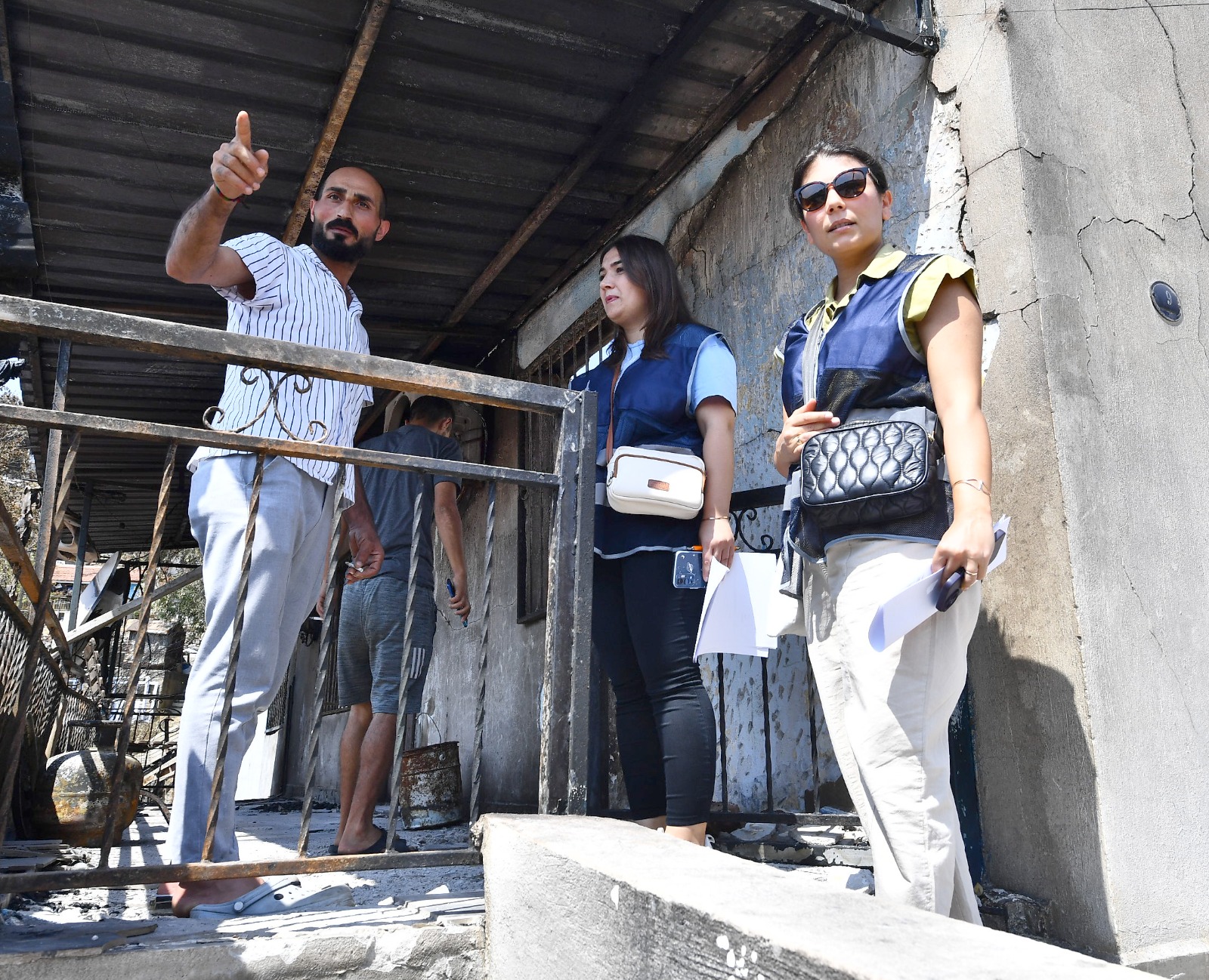 Yangın bölgesinde kapılar tek tek çalındı