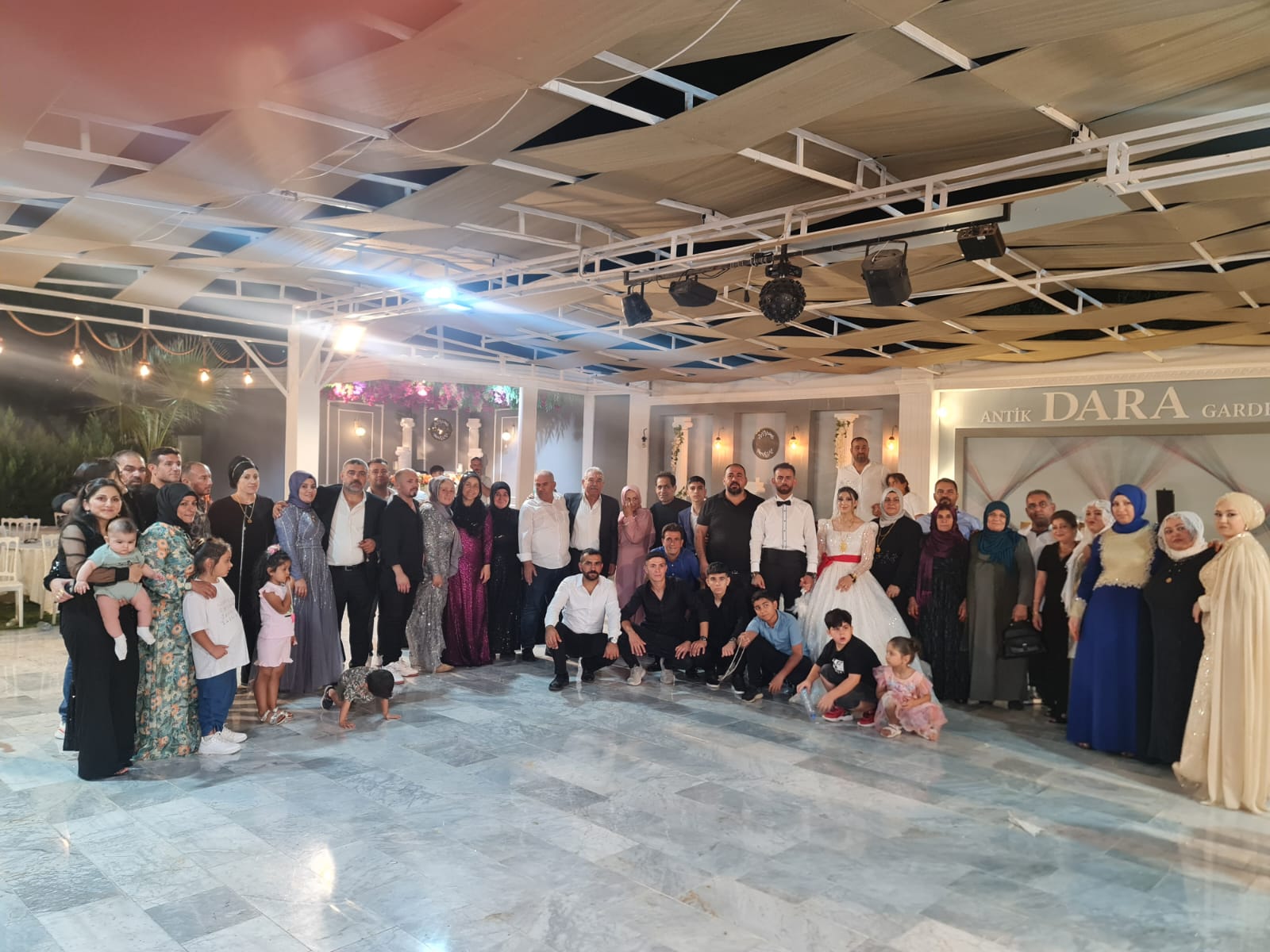 Ecevit ve Solmaz ailelerinin mutlu günü: Dilber ve Murat dünyaevine girdi