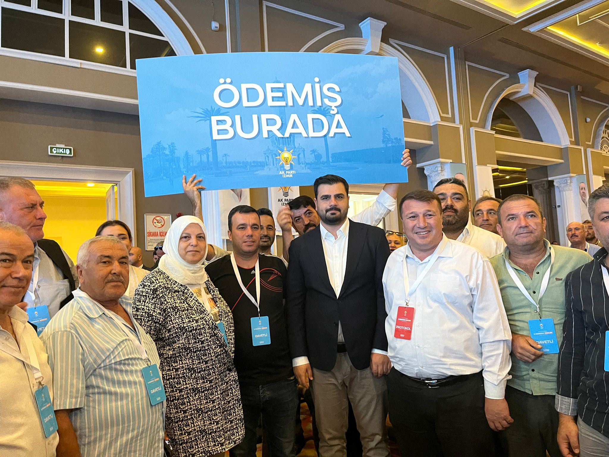 AK Parti Teşkilatı İzmir İl Danışma Meclisi Toplantısı'nda Buluştu