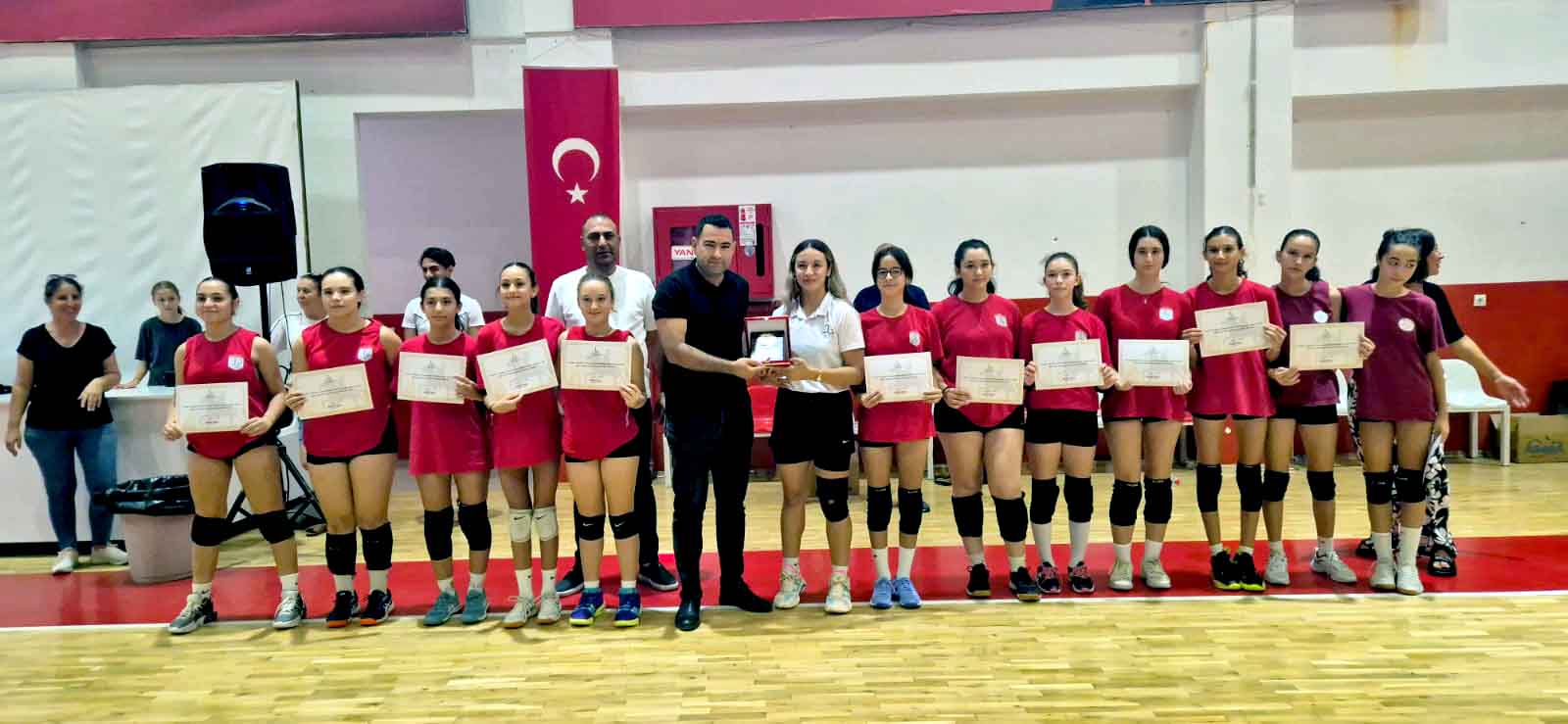 Bayraklı’da 9 Eylül voleybol turnuvası