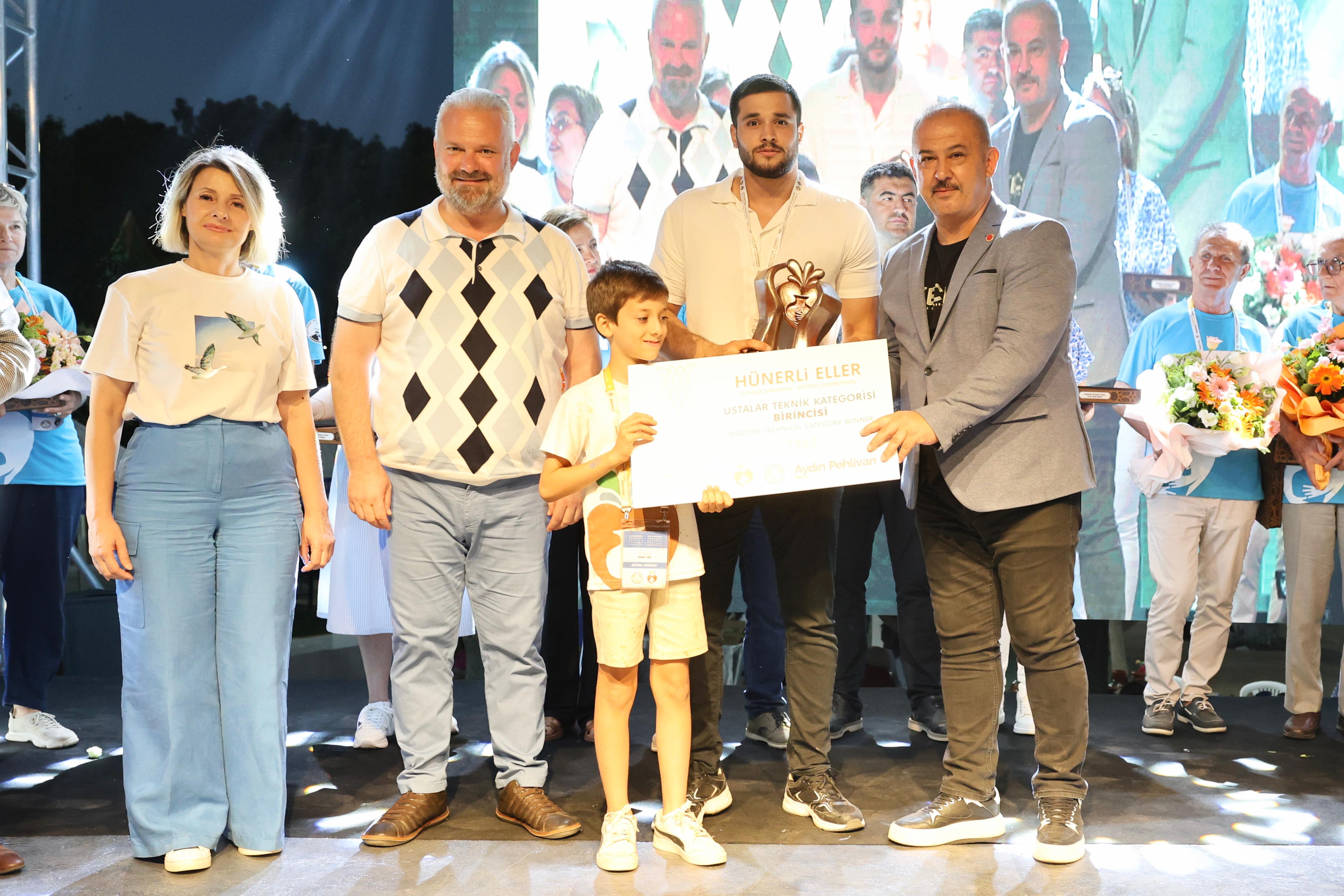 “Bu gurur tüm Menemenli hemşehrilerimin”