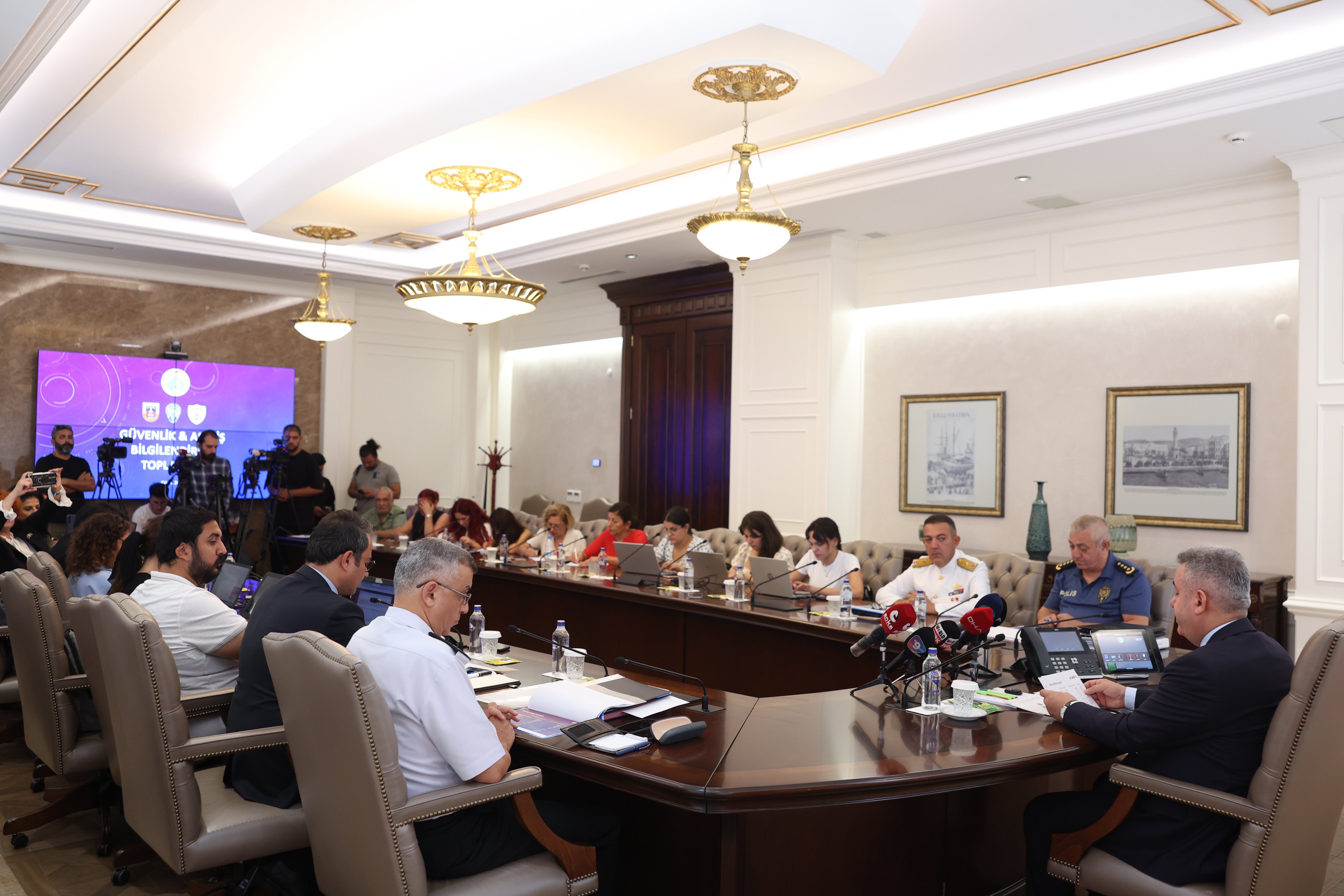 Vali Elban açıkladı: İzmir'de hırsızlık suçları yüzde 53 azaldı