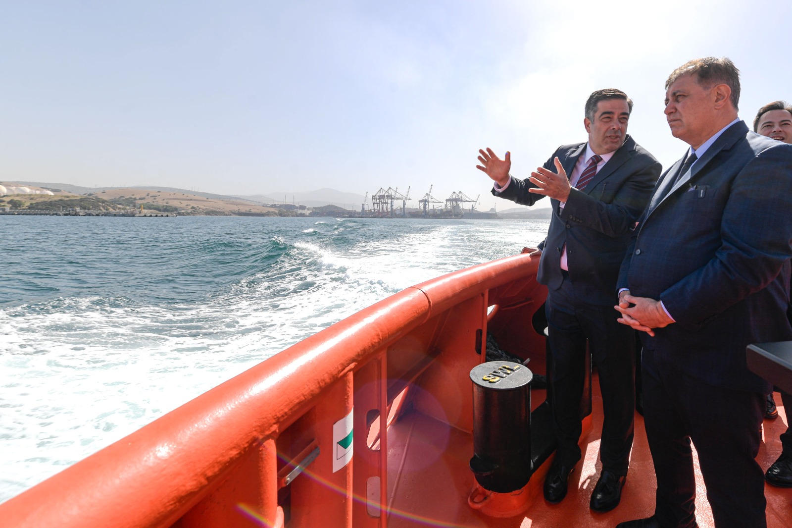 Başkan Tugay Aliağa’da liman bölgesini inceledi