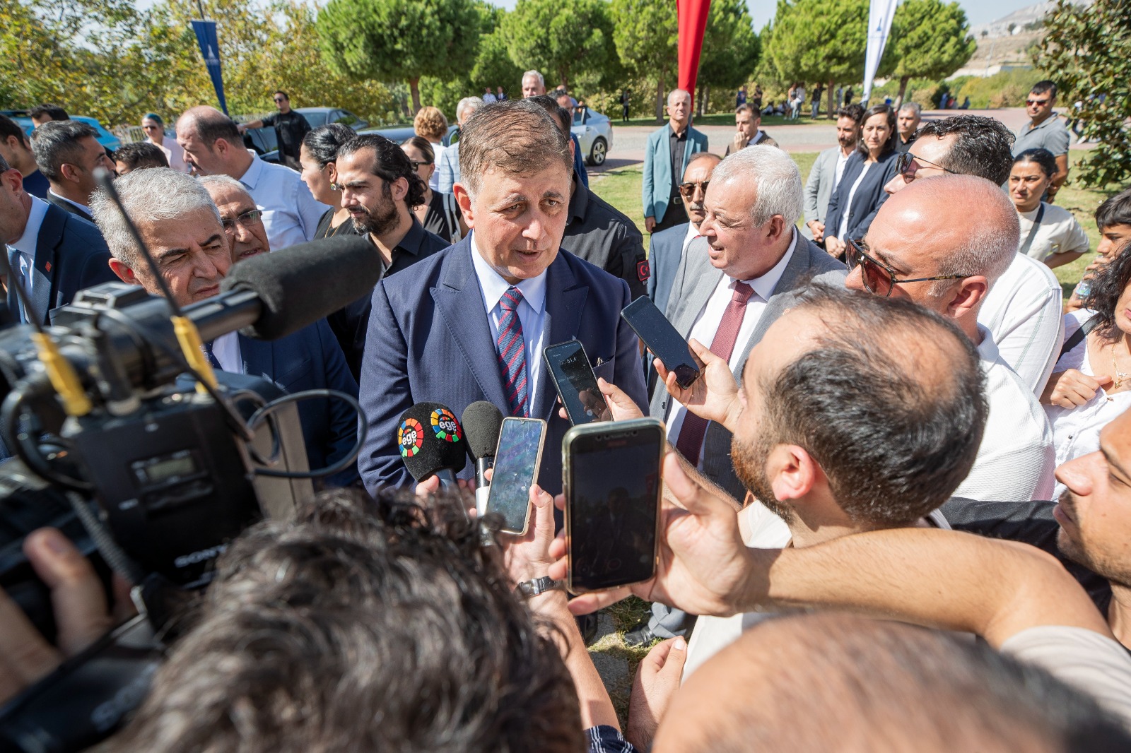 Başkan TUGAY'dan açıklama: “İzmir’in ihmal edilmemesini bekliyoruz”