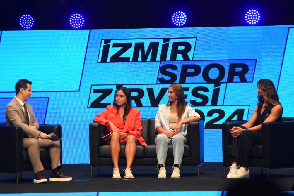 Türkiye'nin Uluslararası gururu sporcular İzmir'de bir araya geldi