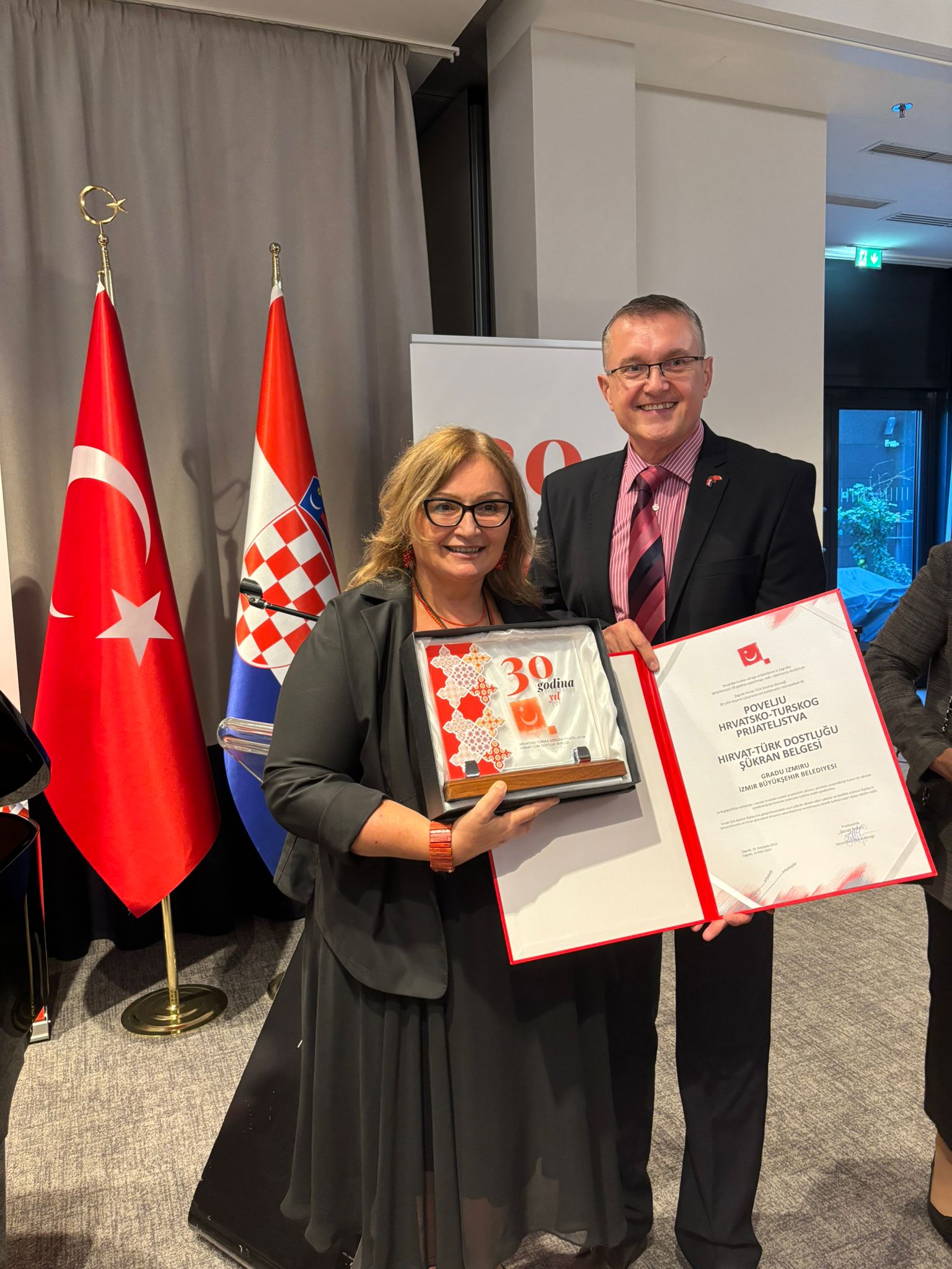 Hırvat-Türk Dostluk Derneği’nden İzmir’e ödül