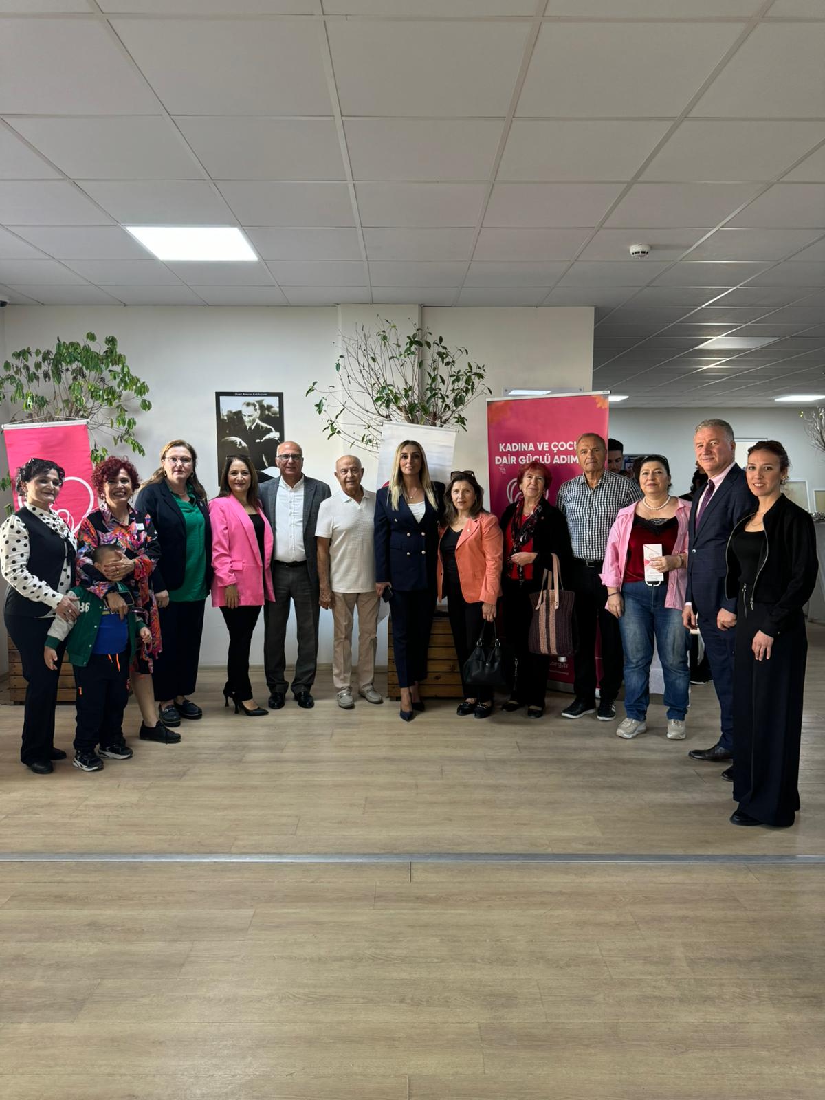 İzmir'de KAÇOK’dan "Kadına ve Çocuğa Dair Güçlü Adımlar!" semineri