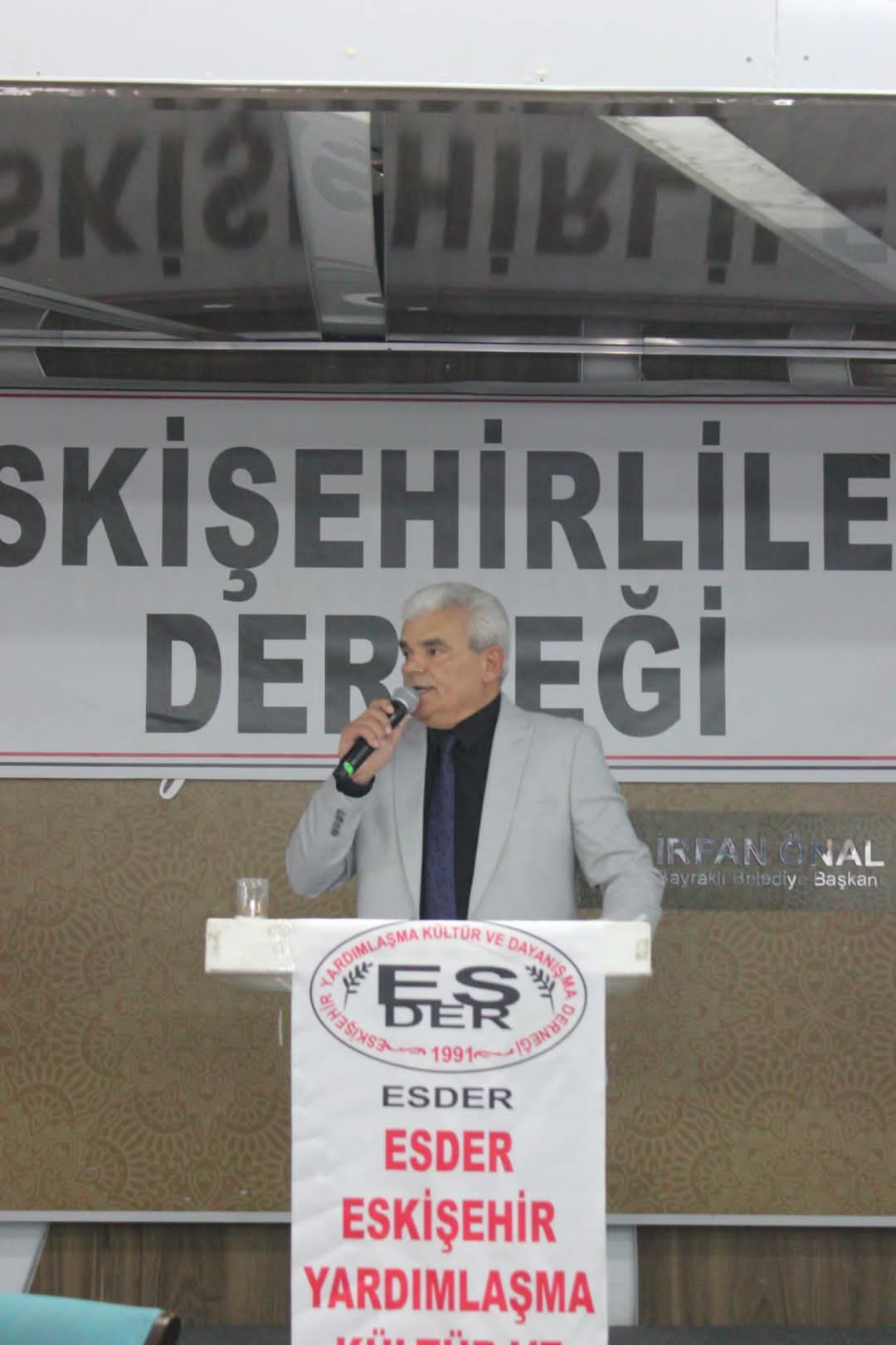 Eskişehirli Öğrenciler İçin Büyük Destek Gecesi: ESDER’den Anlamlı Organizasyon