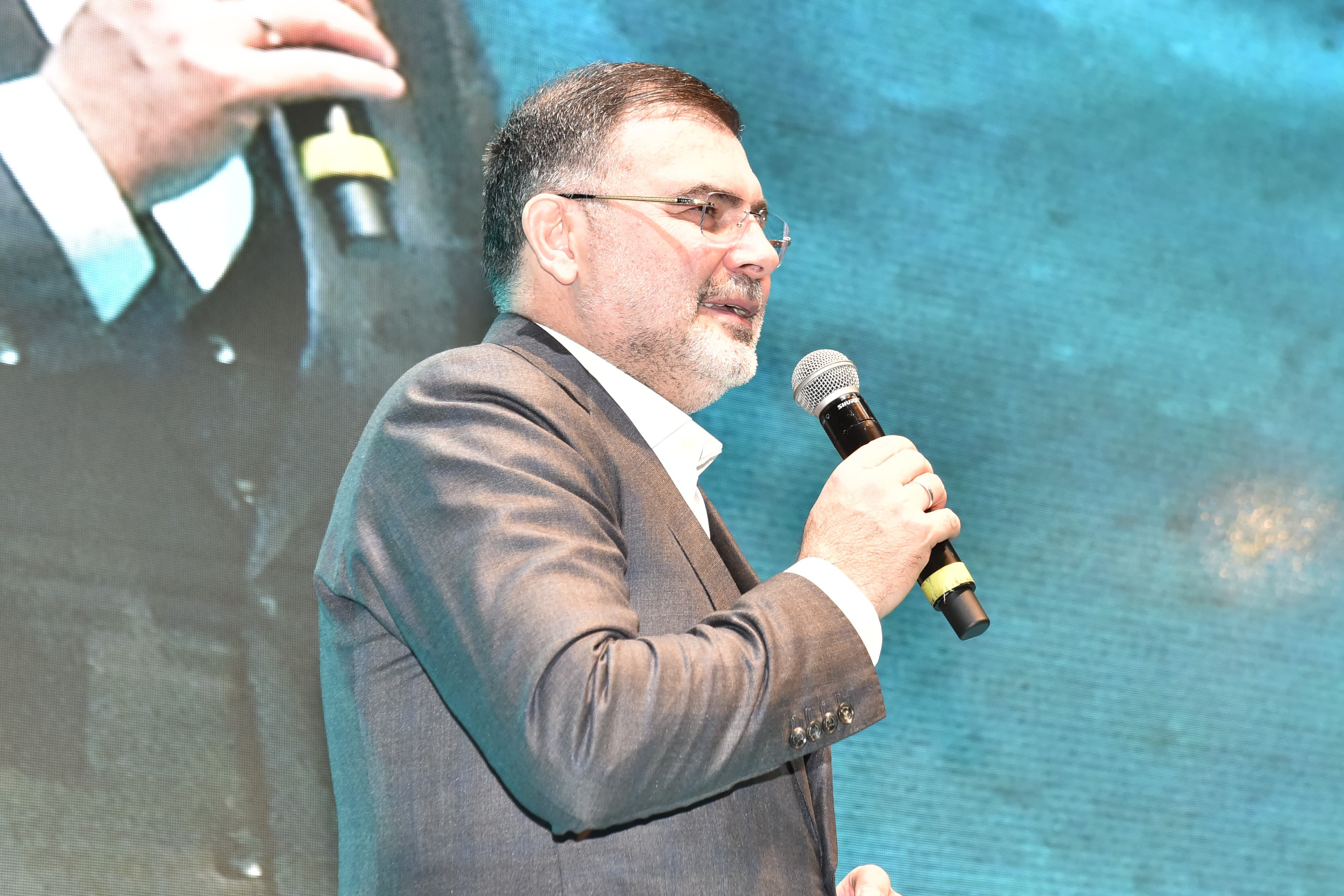 Başkan Bilal Saygılı'dan Konak'tan mesaj seli! ''CHP İzmir'in başındaki zat, önce CHP bir otopark değnekçisi gibi rant kovalayacağına…''