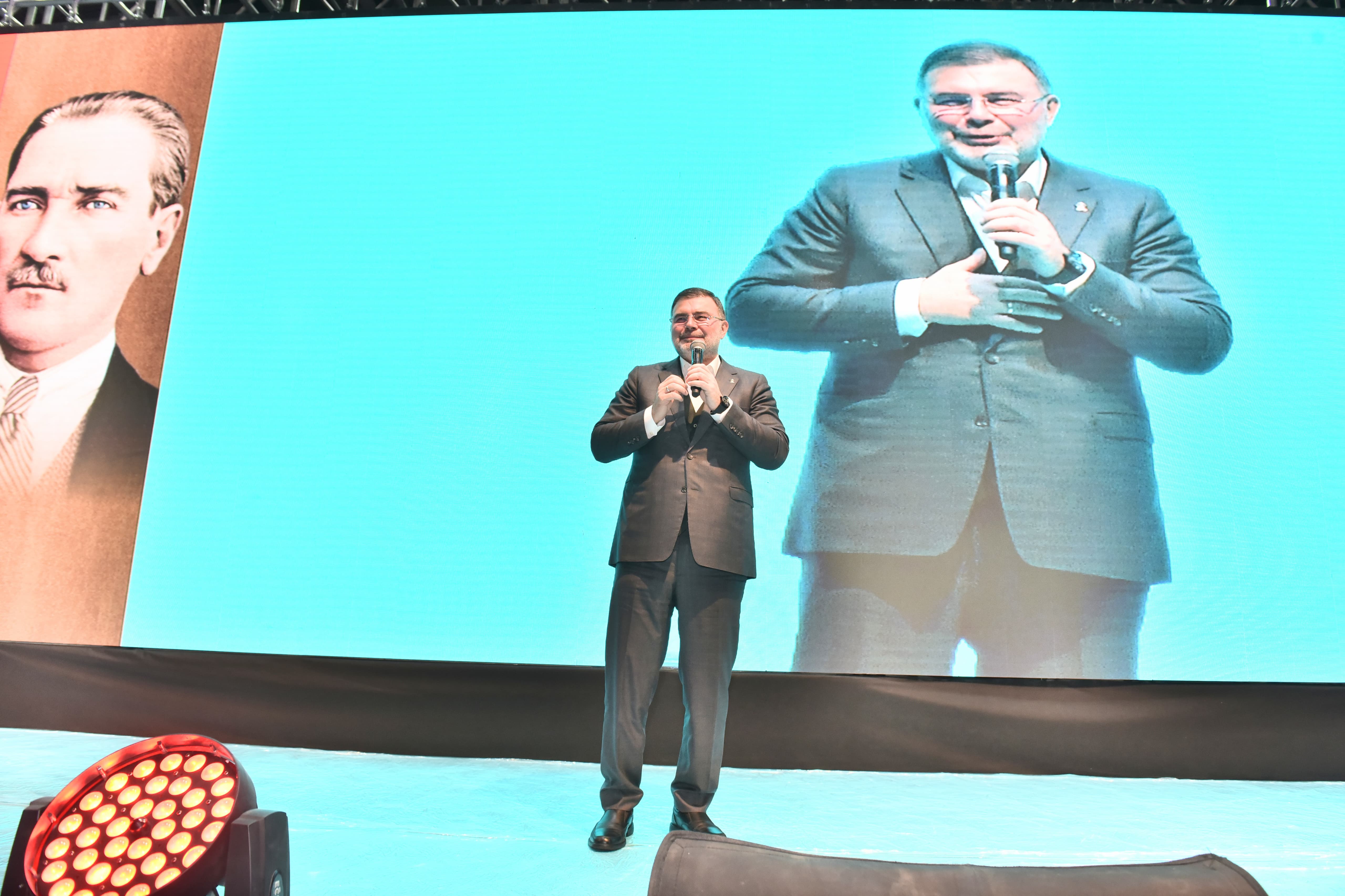 Başkan Bilal Saygılı'dan Konak'tan mesaj seli! ''CHP İzmir'in başındaki zat, önce CHP bir otopark değnekçisi gibi rant kovalayacağına…''