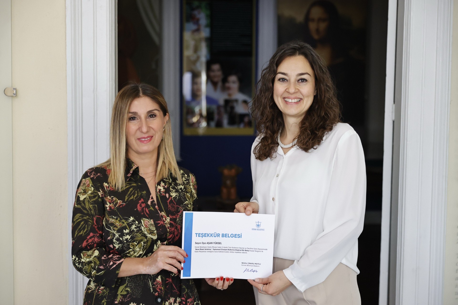 Toplumsal cinsiyet rollerini eleştiren "Bana Masal Anlatma" sergisi Konak'ta