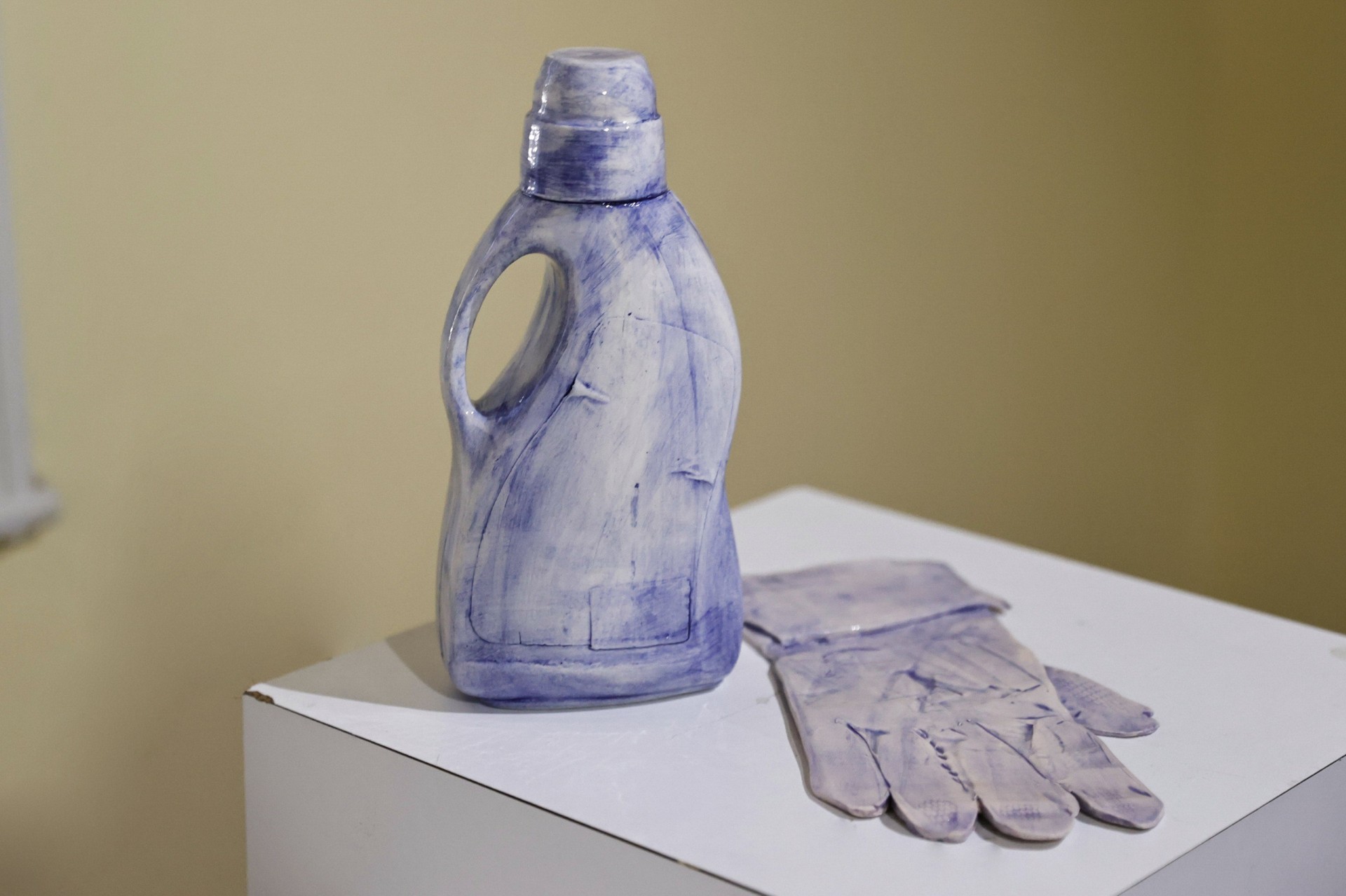 Toplumsal cinsiyet rollerini eleştiren "Bana Masal Anlatma" sergisi Konak'ta