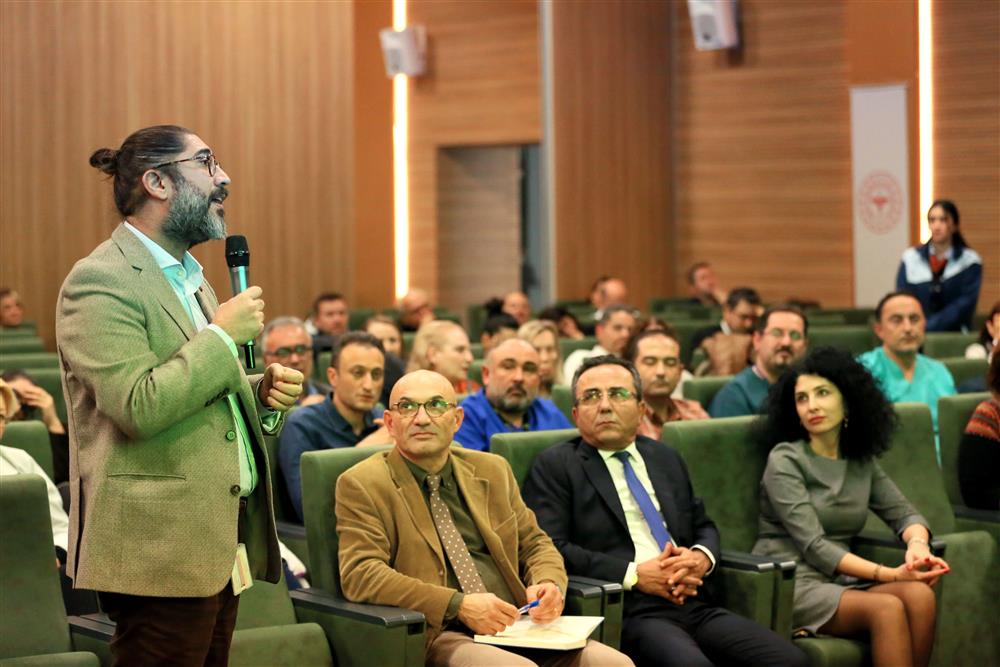 İzmir’de, Kadın Doğum Uzmanlarına Normal Doğum Eylem Planı Anlatıldı.