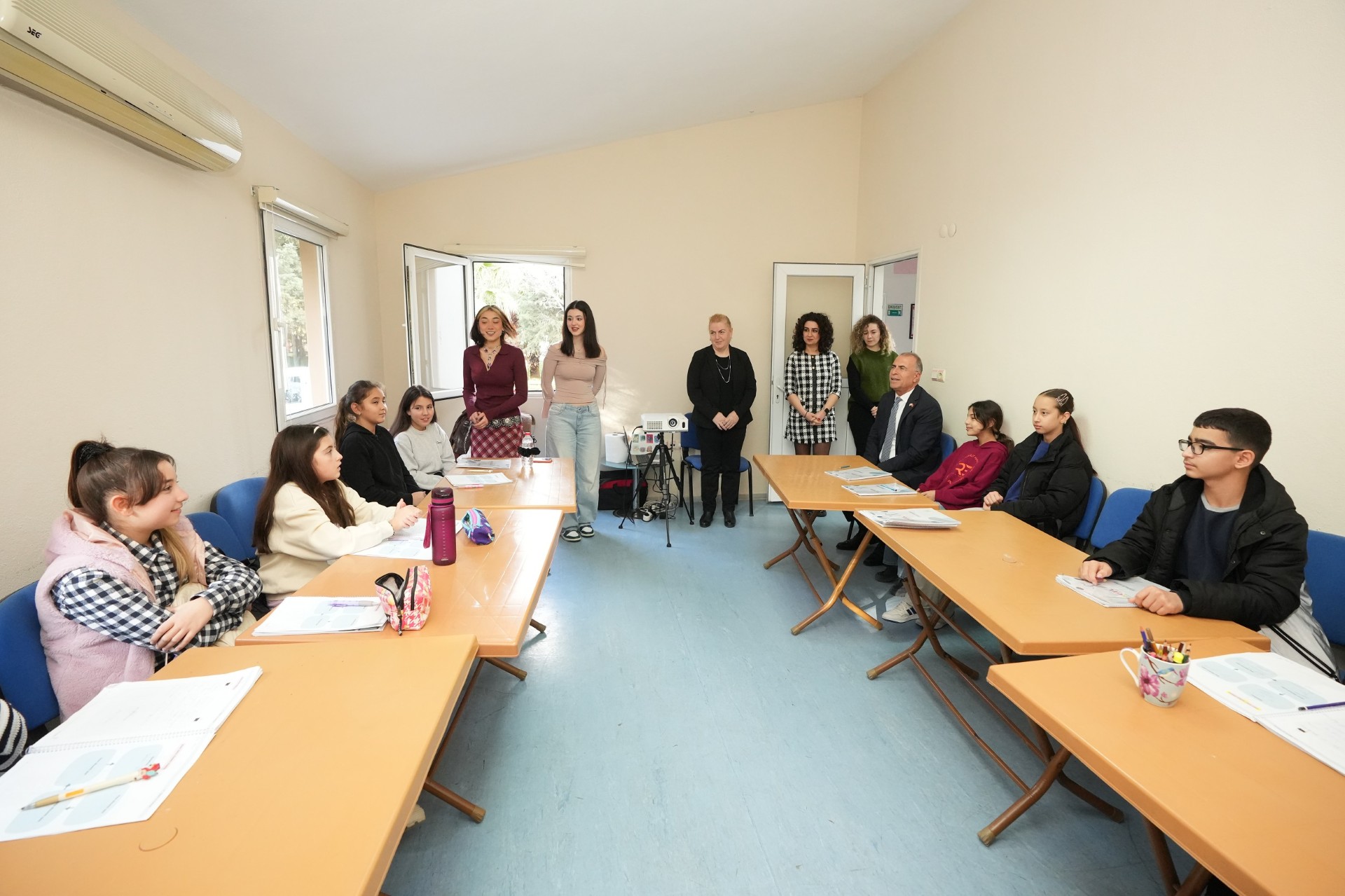 Gaziemirli kadınların dayanışma ve destek kapısı: Kadın Danışma Merkezi