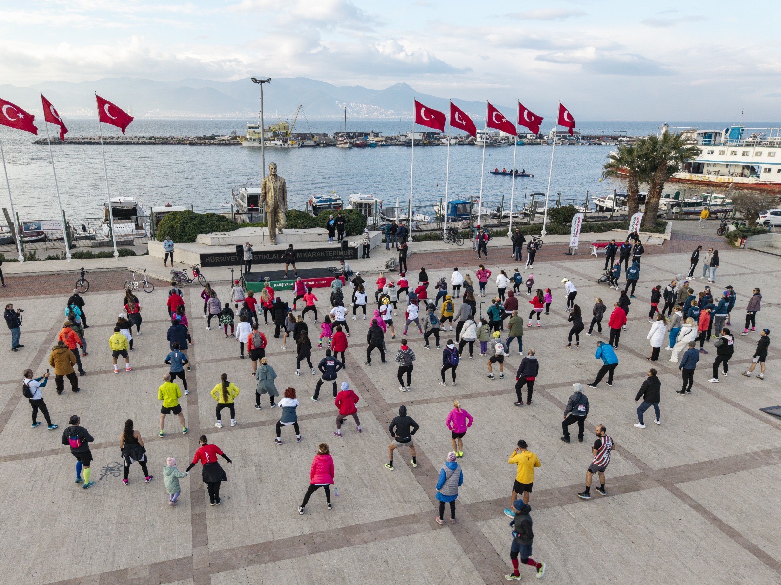Karşıyaka’da yürekleri ısıtan koşu!