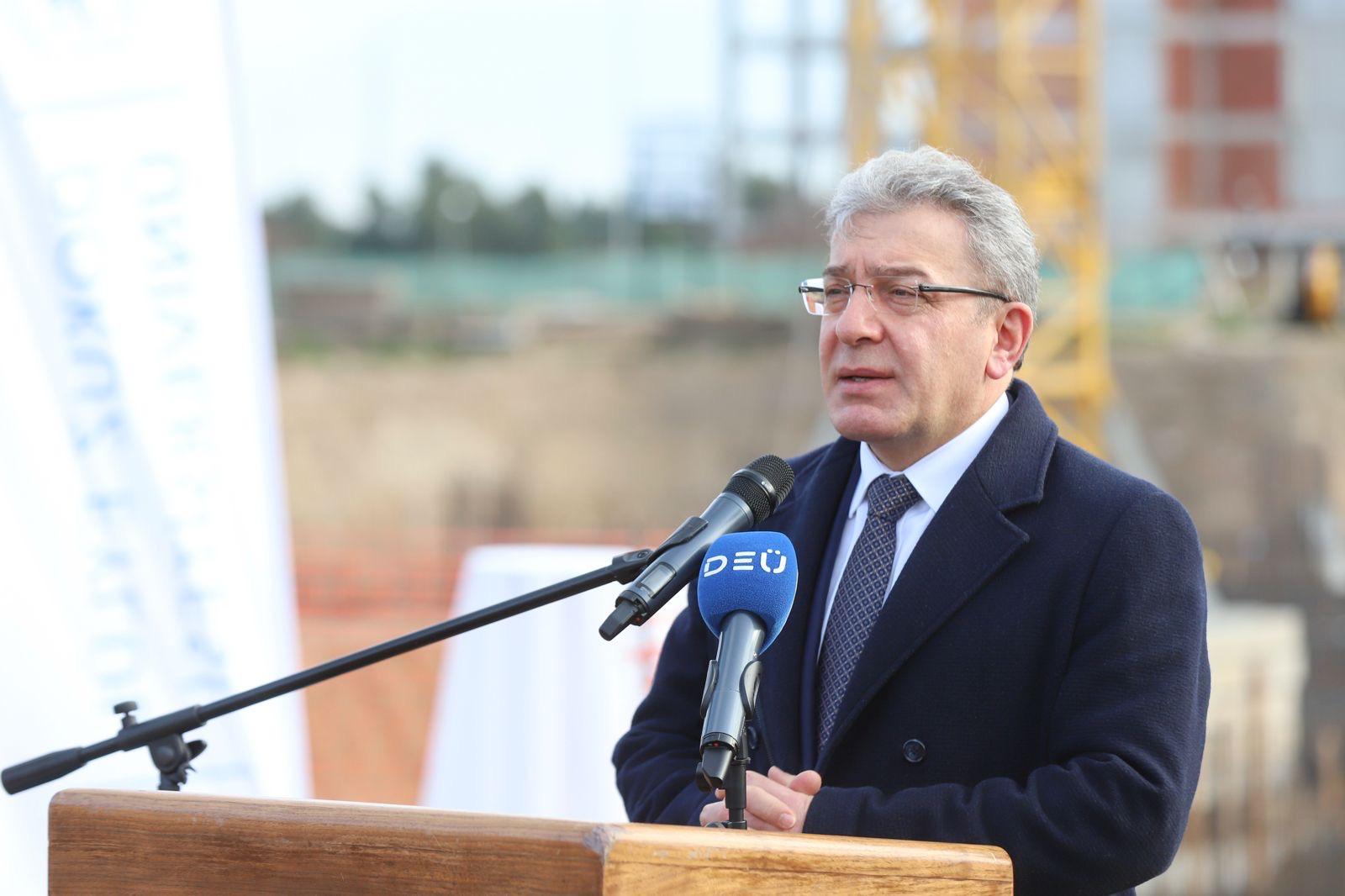 DEÜ'DEN SAĞLIKTA YATIRIM ATAĞI: YENİ DİŞ HASTANESİ'NİN TEMELİ ATILDI