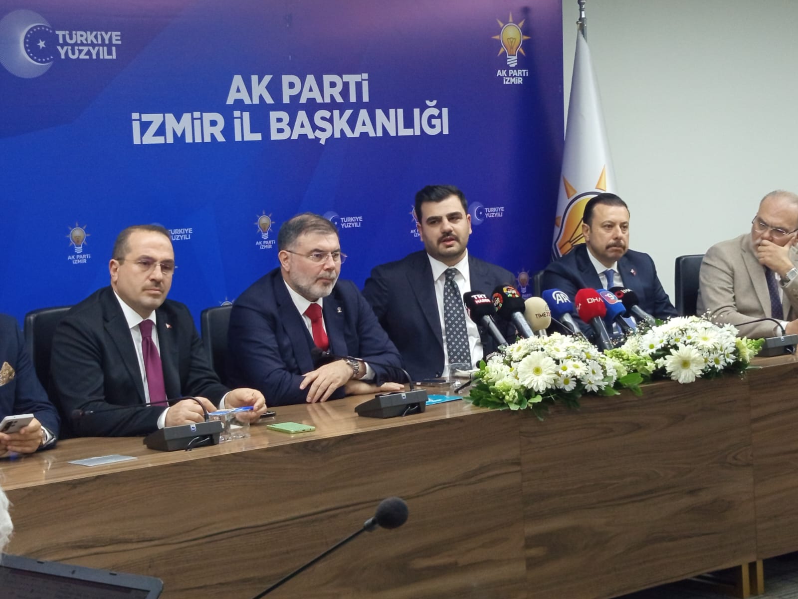 AK Partili İnan, Özgür Özel'i hedef aldı: Atatürk sağ olsaydı sizinle gurur duyar mıydı?