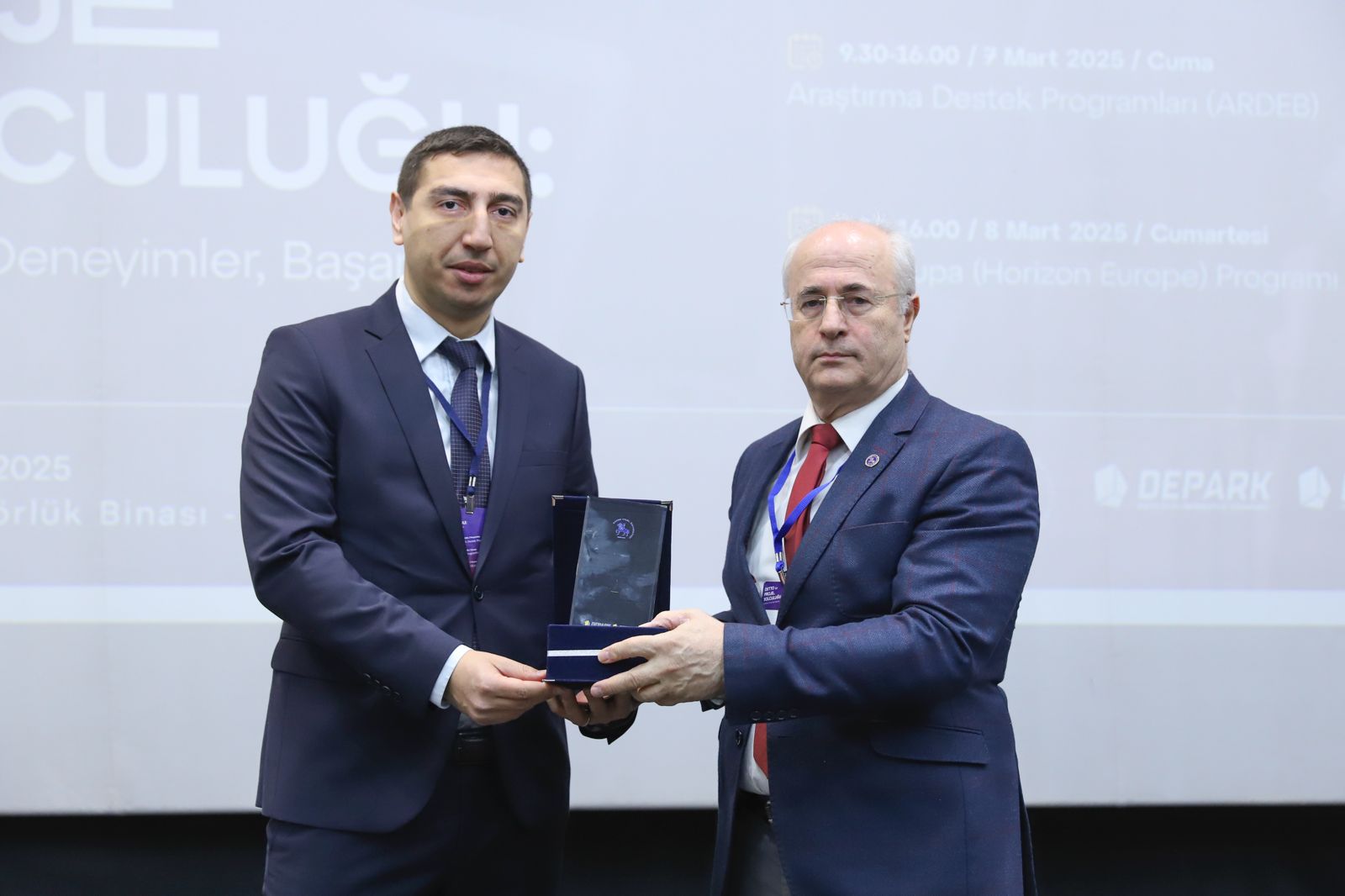 DEÜ'DE AR-GE VE İNOVASYON BULUŞMASI: DETTO İLE PROJE YOLCULUĞU ETKİNLİĞİ TAMAMLANDI