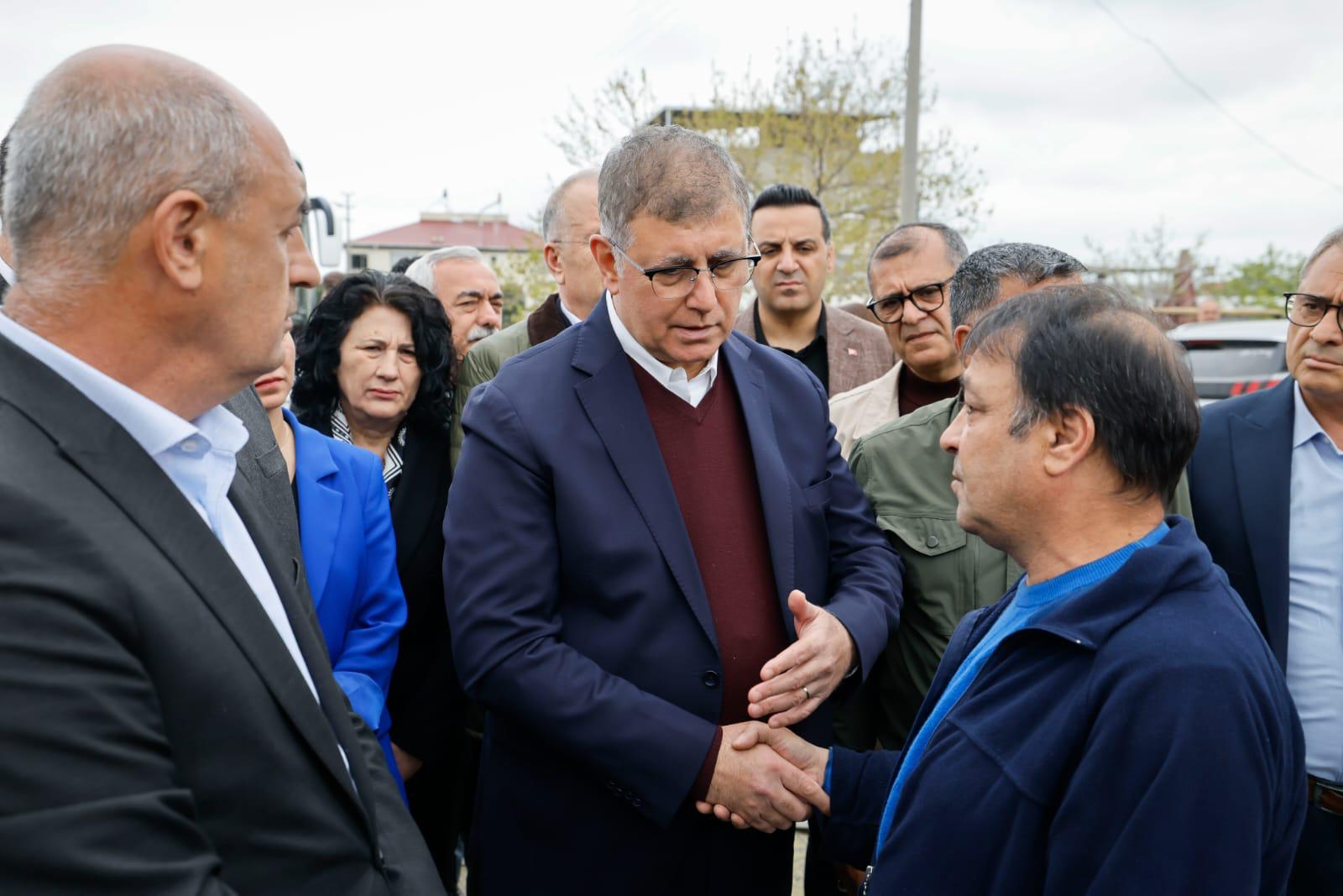 Başkan Tugay, ilçe belediye başkanlarıyla tutuklu 17 genci ziyaret etti