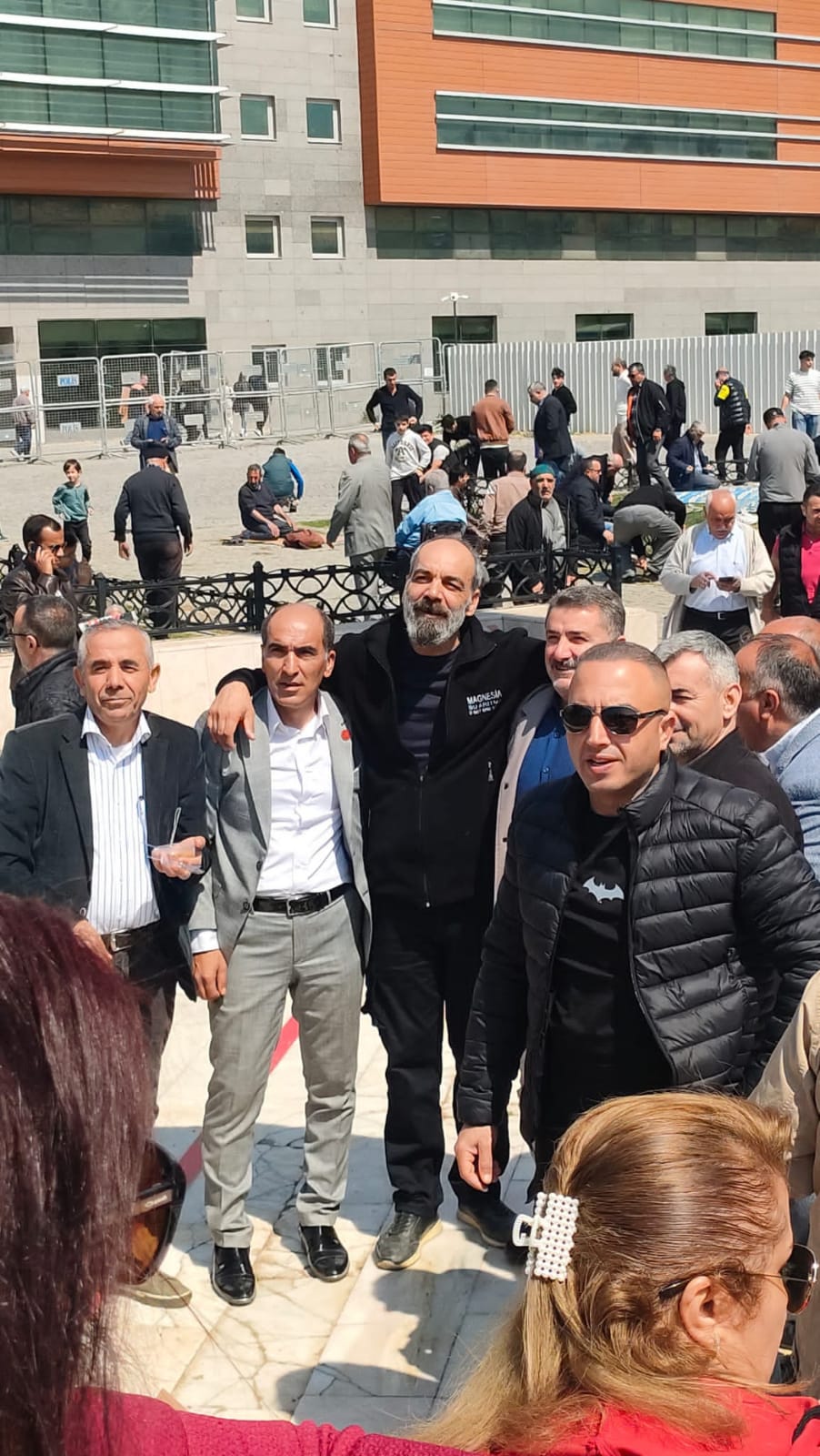 AKSAÇLILAR ÜLKE GENELİNDE BAŞBUĞ ALPARSLAN TÜRKEŞ VE ŞEHİT MUHSİN YAZICIOĞLU’NU YAD ETTİ…