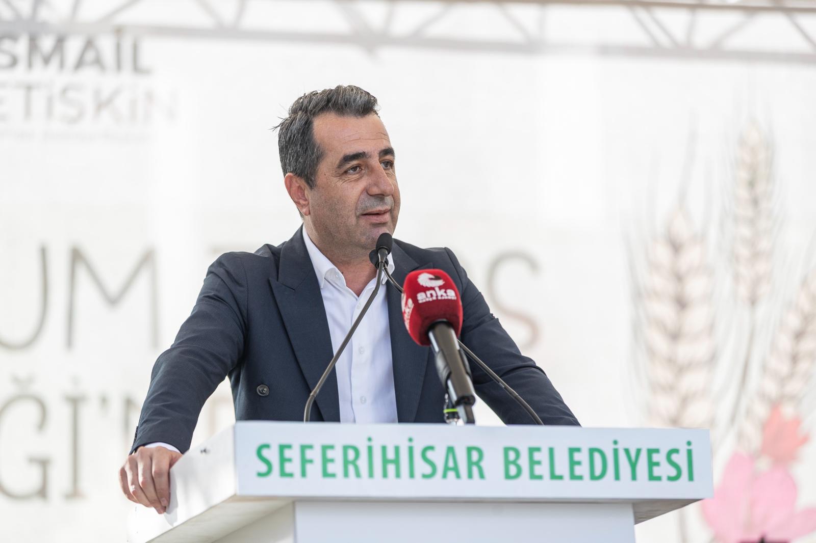 Başkan Tugay: Yerel tohumumuzun ölmesine izin vermeyeceğiz