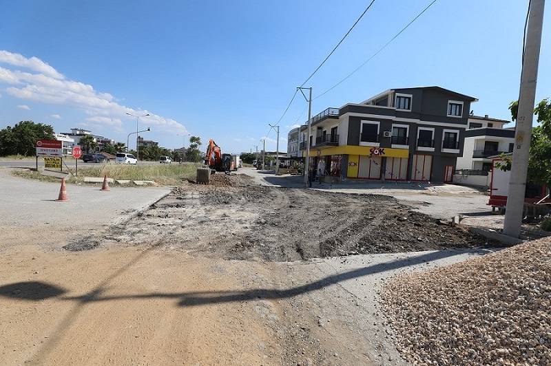 Menderes’te Yol Tamir Seferberliği