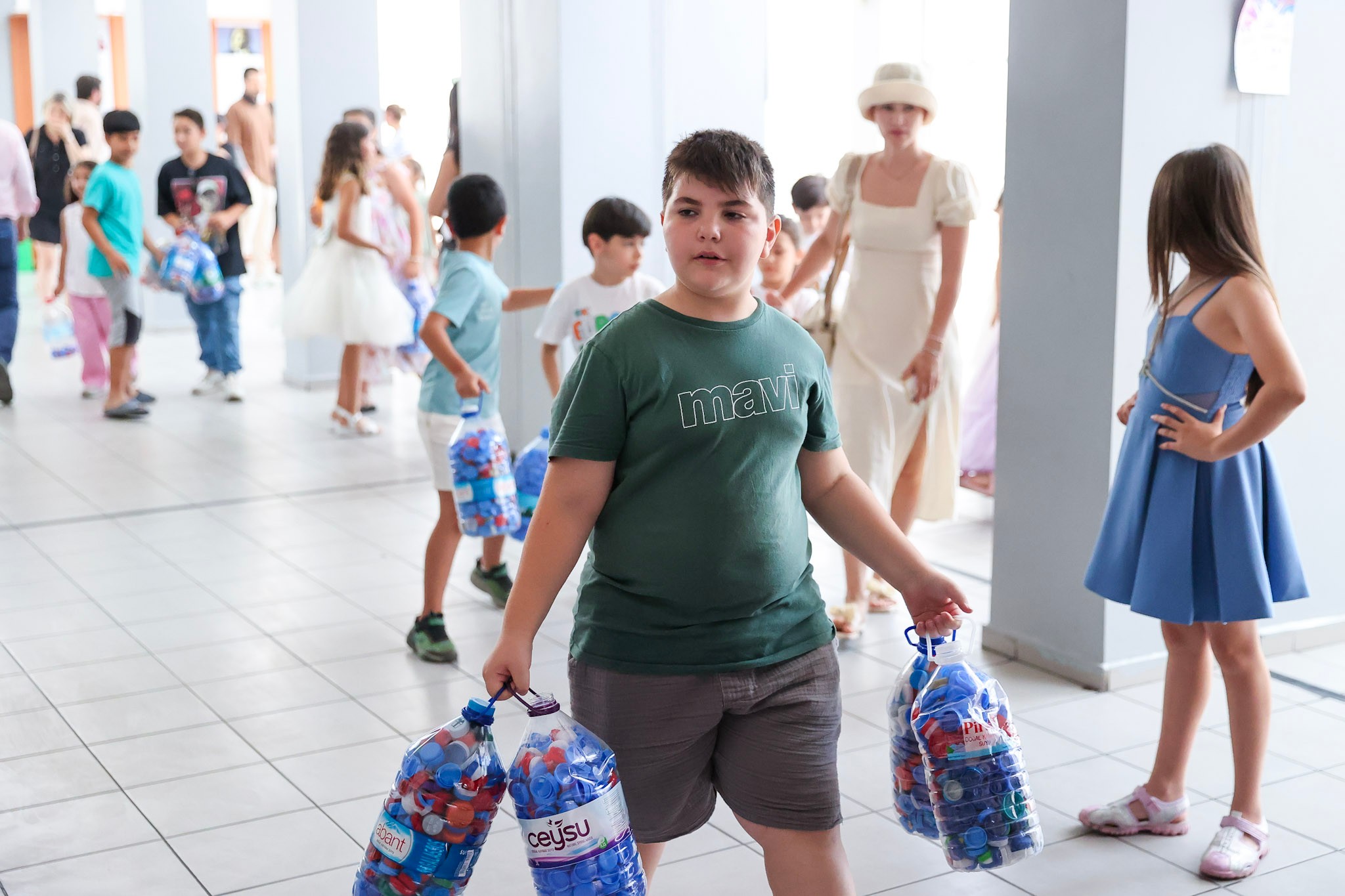 Bucalılar kapakları topluyor engelleri birlikte aşıyor