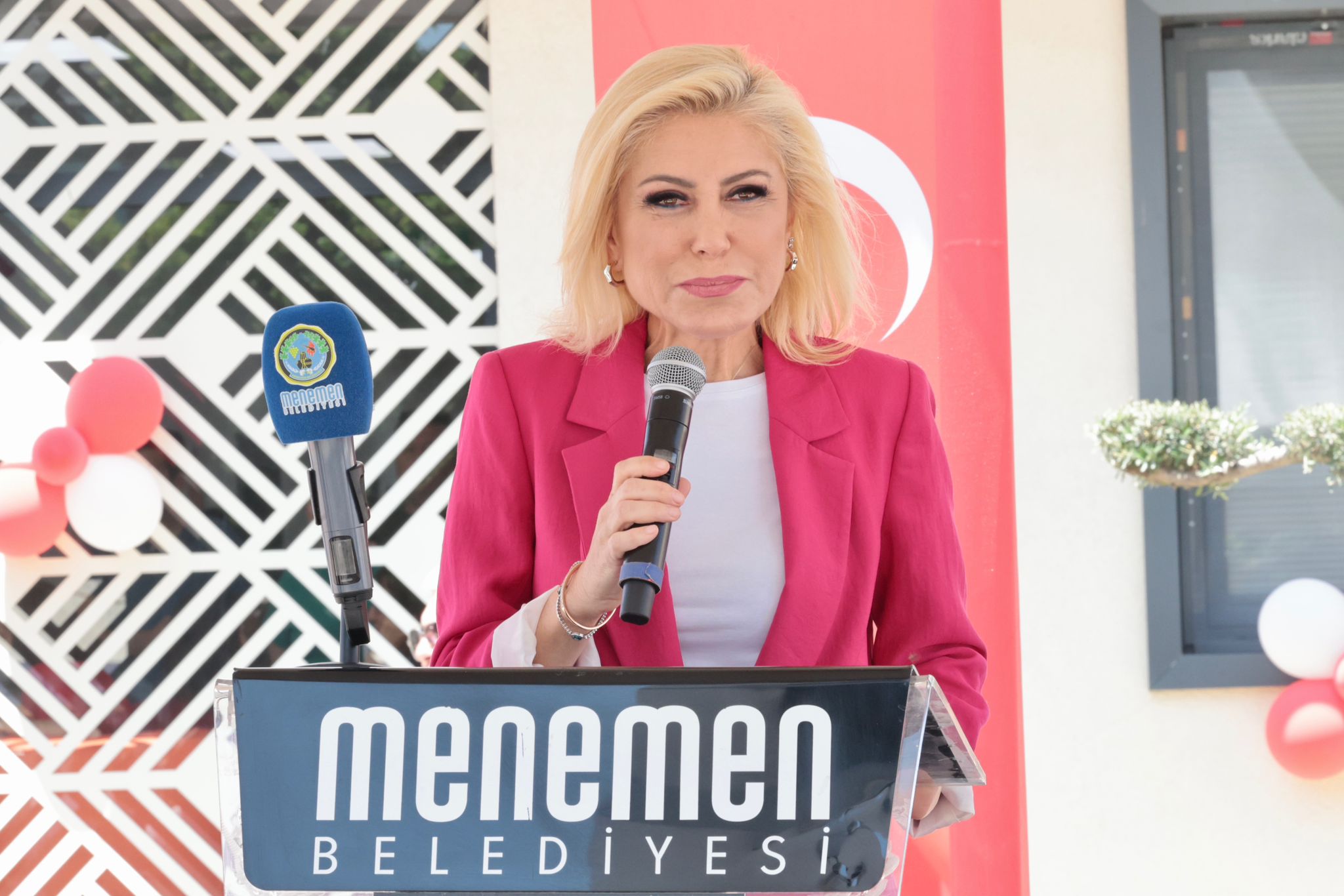 İzmir protokolü Menemen Ulukent Semt Polikliniği açılışında buluştu