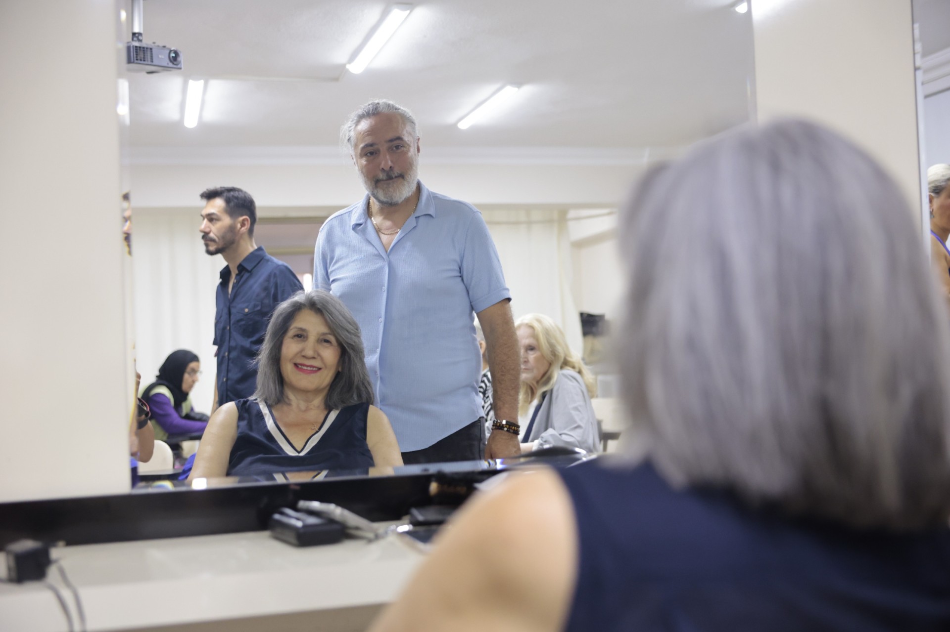 ​65 yaş üstü Konaklı kadınlara ücretsiz kuaför hizmeti