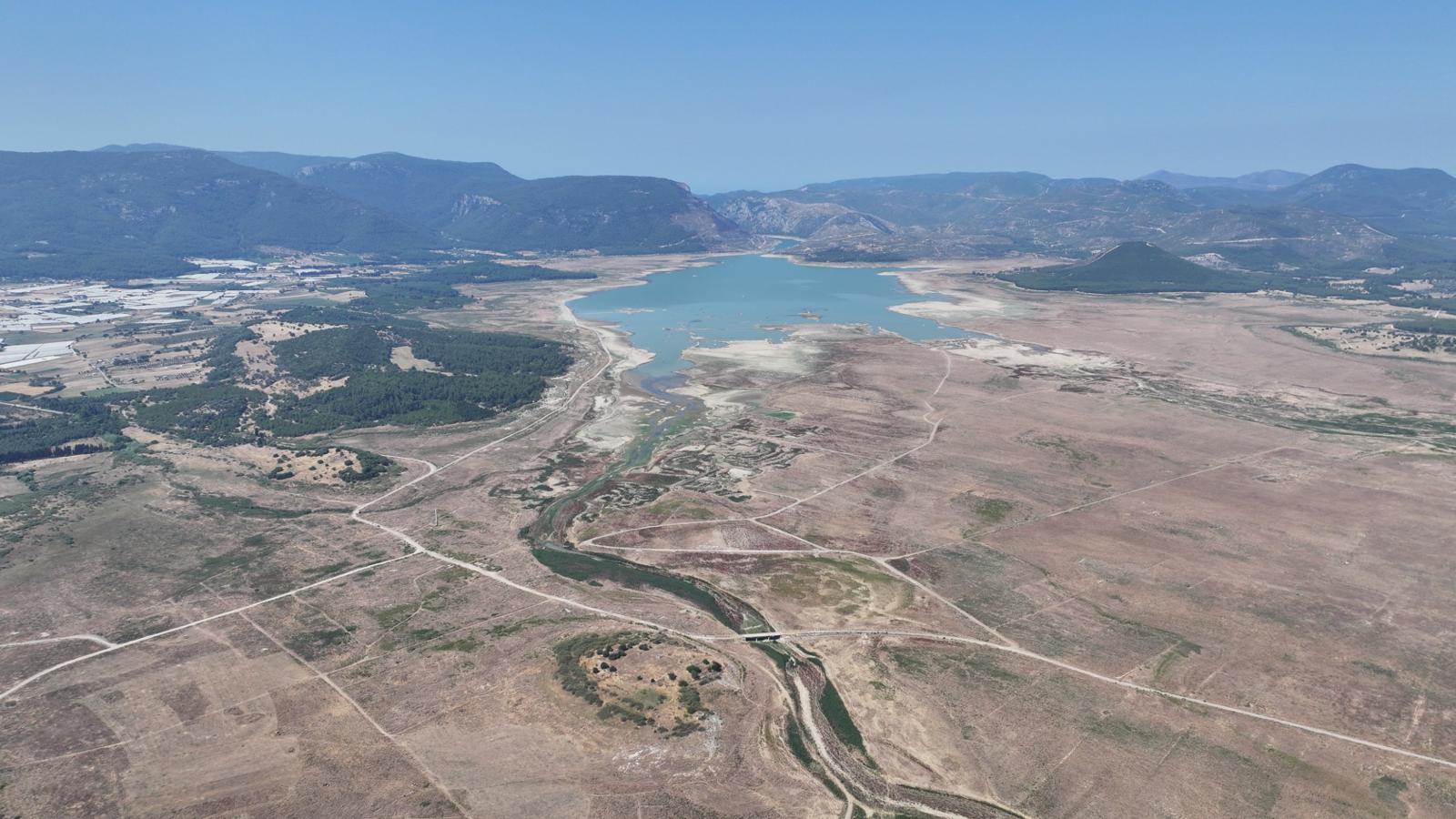 Barajlardaki doluluk oranı kritik seviyede İZSU vatandaşları su tasarrufuna davet ediyor