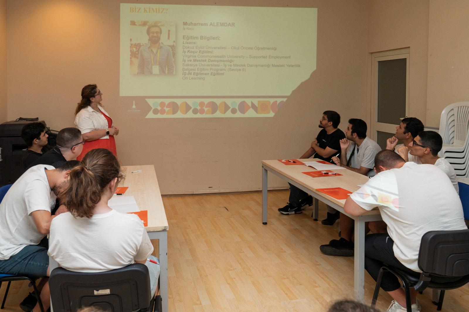 Nöroçeşitli gençlere istihdam köprüsü: İŞ İN