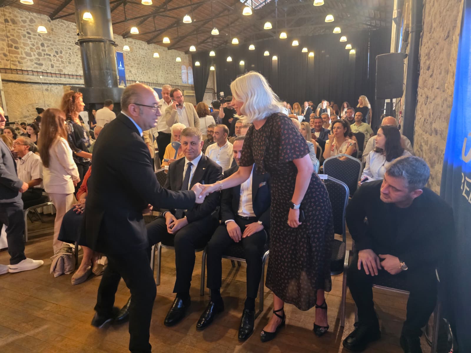 İzmir'de Ses Getirecek Birliktelik!