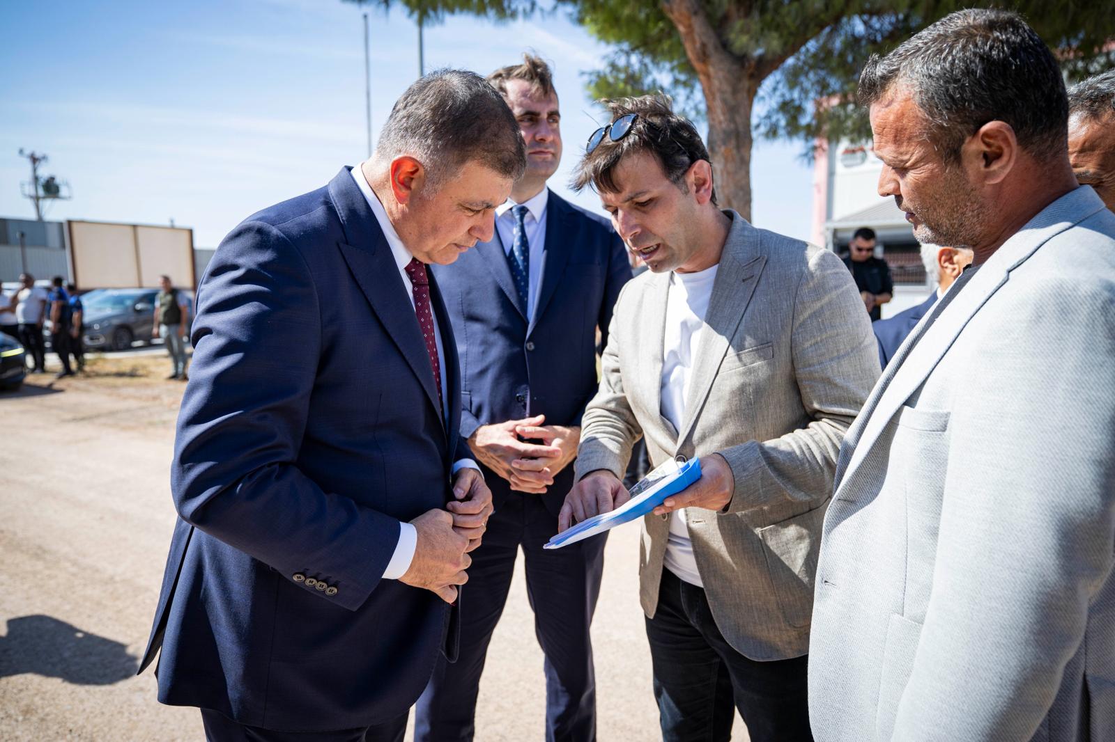 Aliağa’nın sanayi yoluna iki kilometrelik asfalt