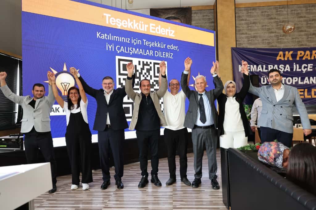 AK Parti İzmir İl Başkanı Saygılı, Kemalpaşa'da yeni üyelere rozet taktı, CHP'den de katılım var!