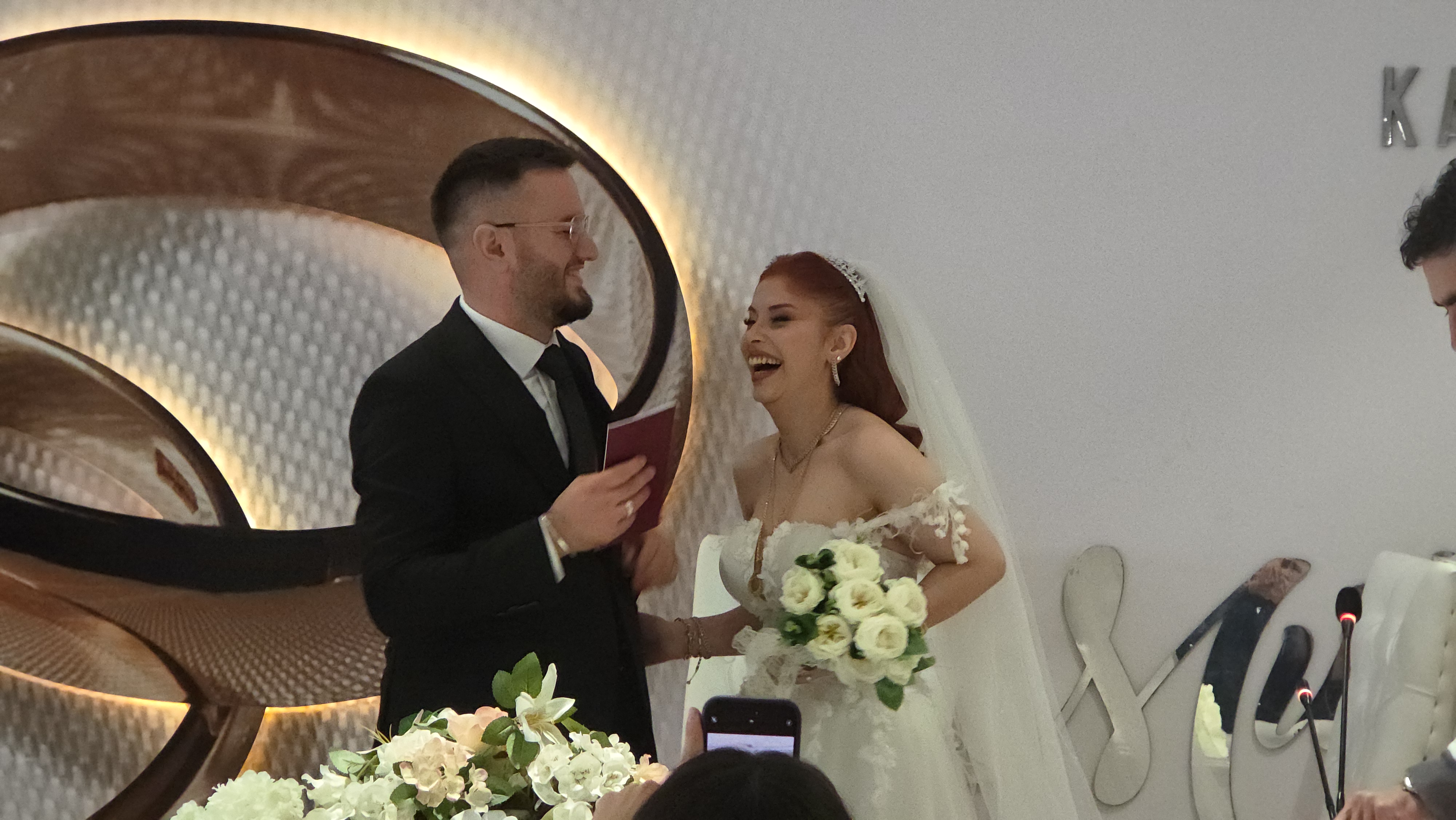 İrem Albayram ile Mertcan Sevinç dünya evine girdi