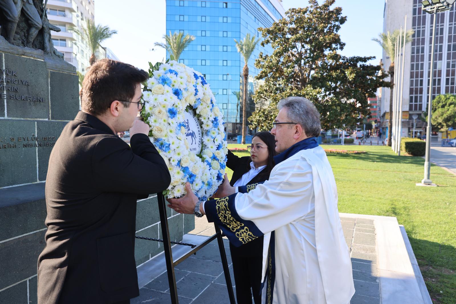 DEÜ’DE AKADEMİK YIL GAZZE MESAJIYLA AÇILDI: SESSİZ KALMAK TARAFSIZLIK DEĞİL, VEBALDİR