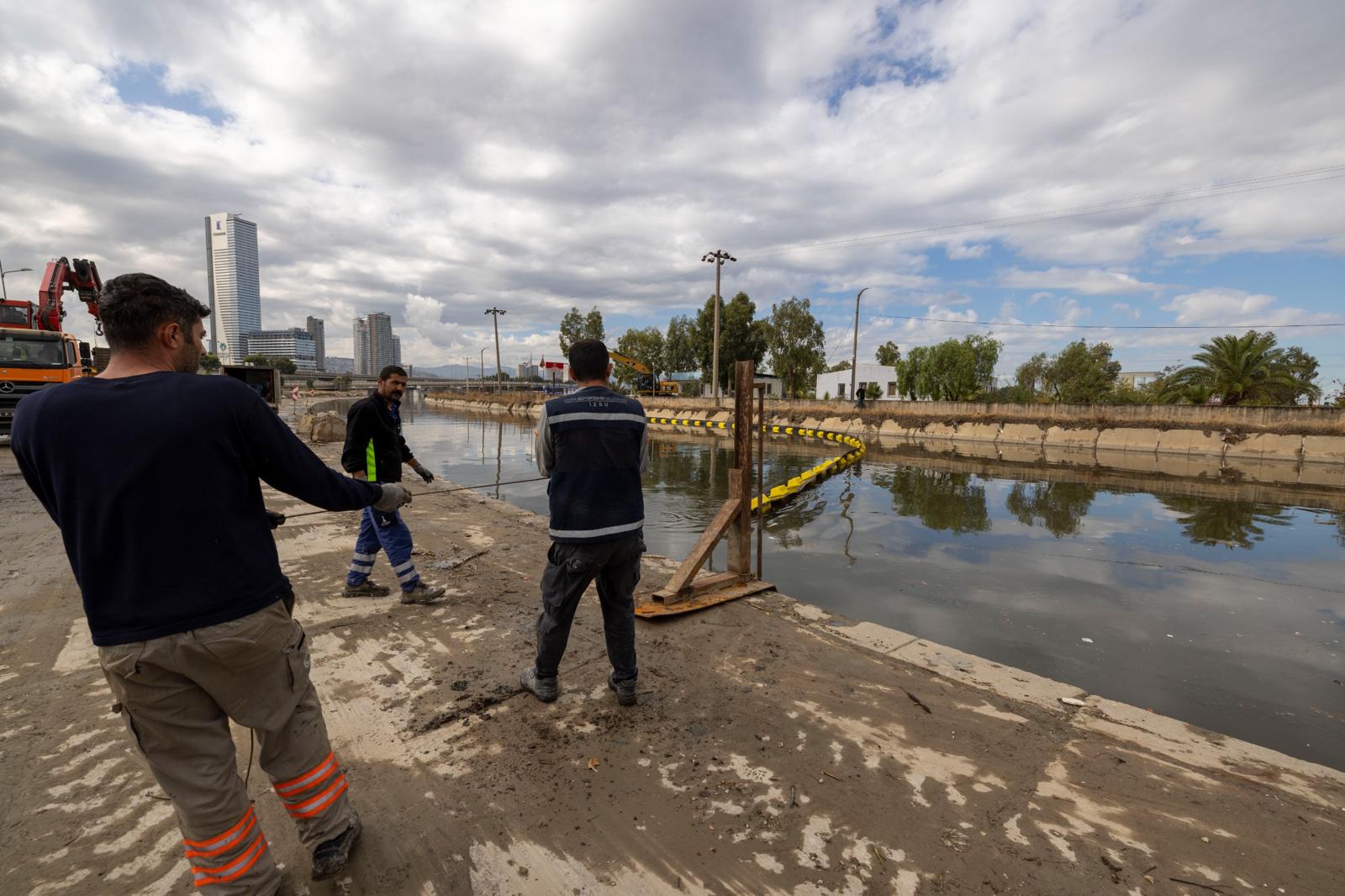 İZSU’dan kış öncesi temizlik ve altyapı hamlesi